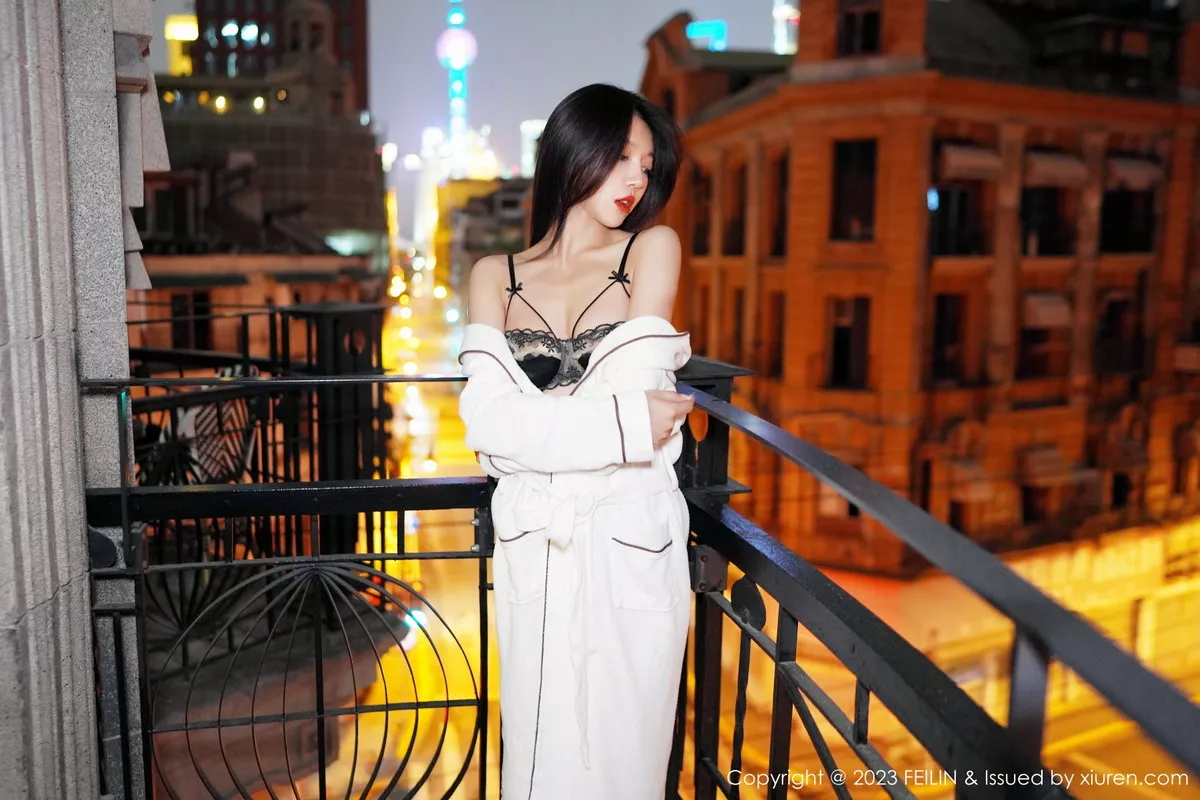 秀人集.com_[FeiLin嗲囡囡]VOL.464_女神冯木木LRIS私房脱白色睡袍露黑色内衣配黑丝吊袜诱惑写真89P