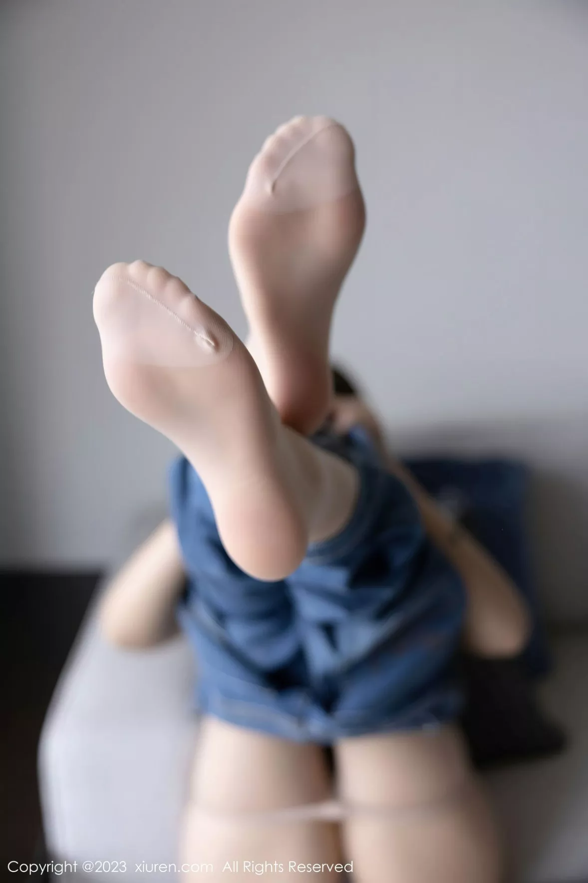 秀人集.com_[XiuRen秀人网]No.6160_模特郑颖姗Bev白色上衣配牛仔长裤露蕾丝内衣超薄肉丝诱惑写真90P