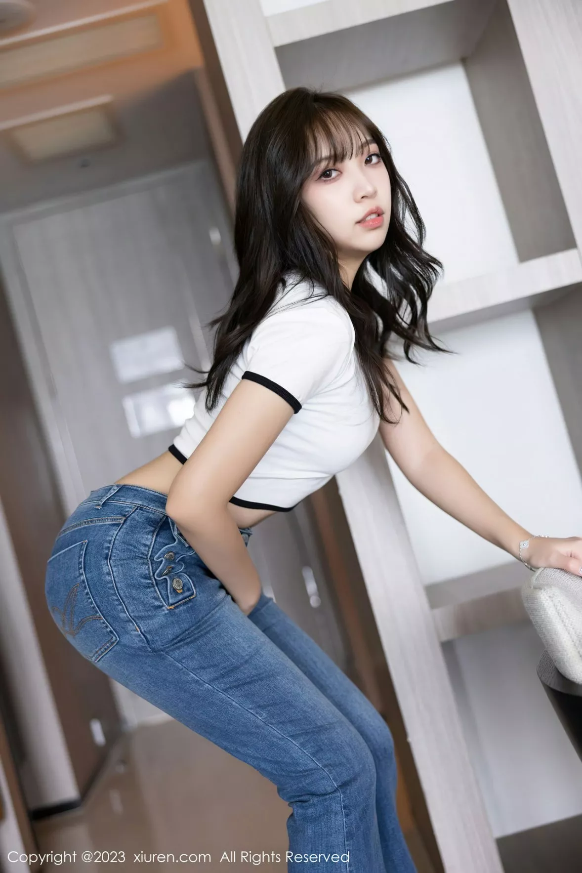 秀人集.com_[XiuRen秀人网]No.6160_模特郑颖姗Bev白色上衣配牛仔长裤露蕾丝内衣超薄肉丝诱惑写真90P