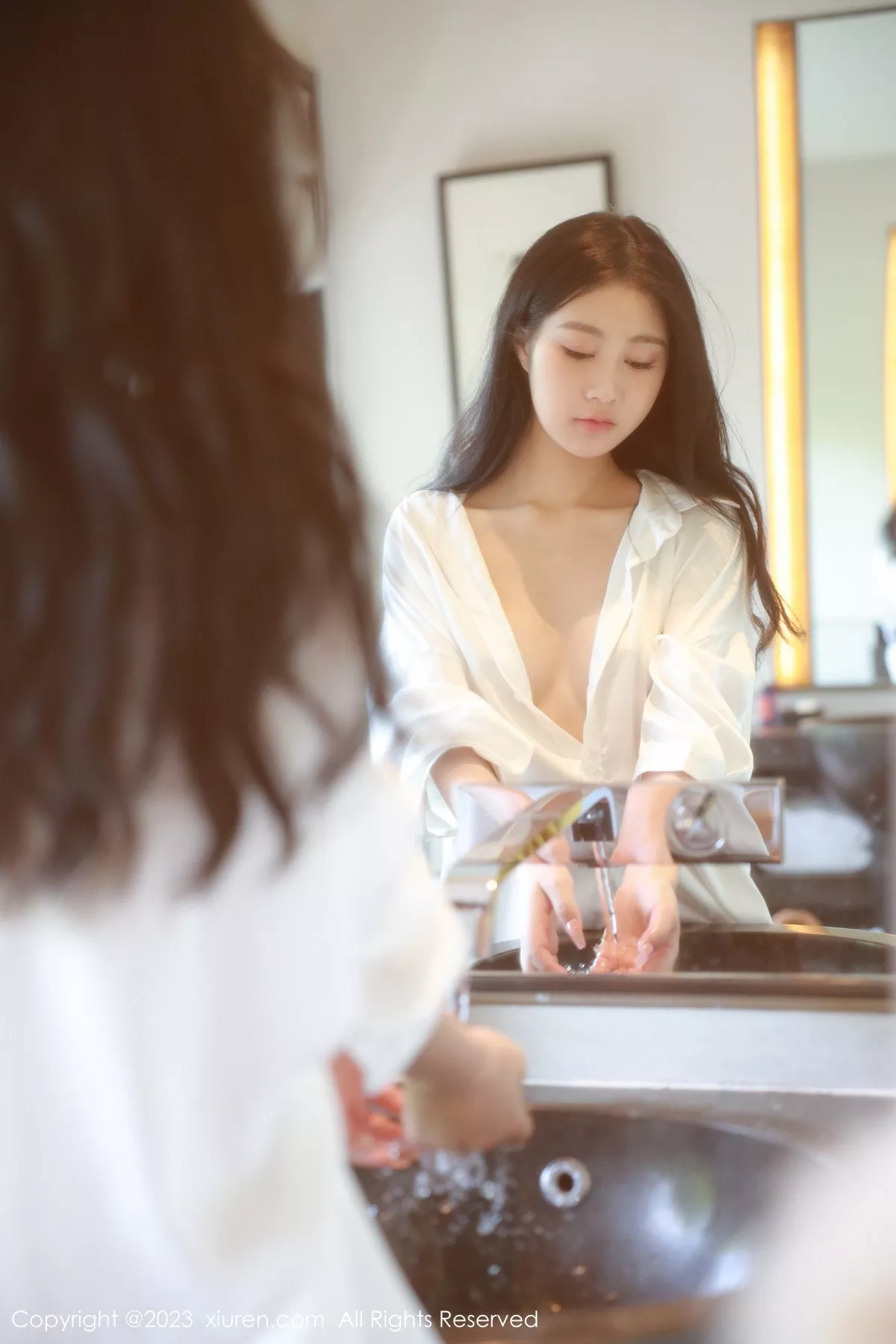 秀人集.com_[XiuRen秀人网]No.6183_模特谢晚晚私房床上脱性感白T秀曼妙身姿美轮美奂迷人诱惑写真44P