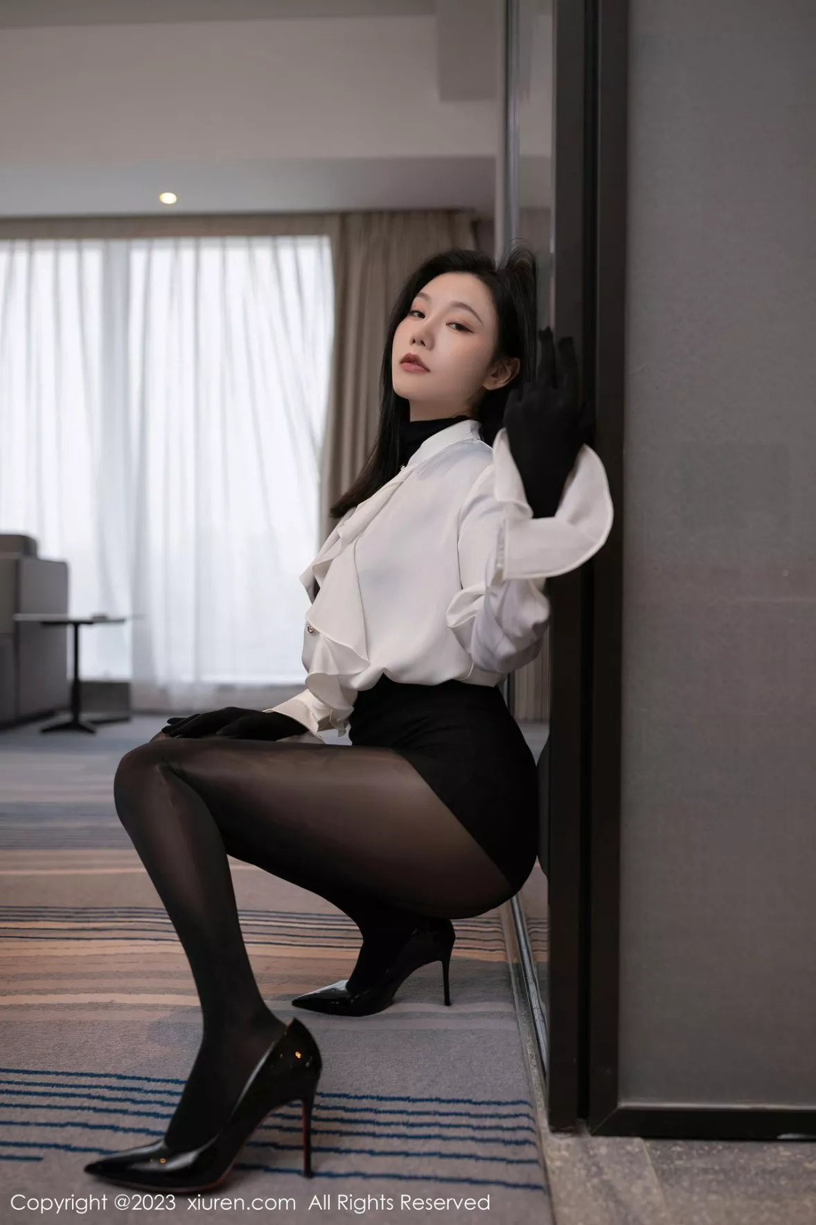 秀人集.com_[XiuRen秀人网]No.6185_模特安然anran秘书角色黑色缕空连衣裙+黑色轻透连体衣诱惑写真83P