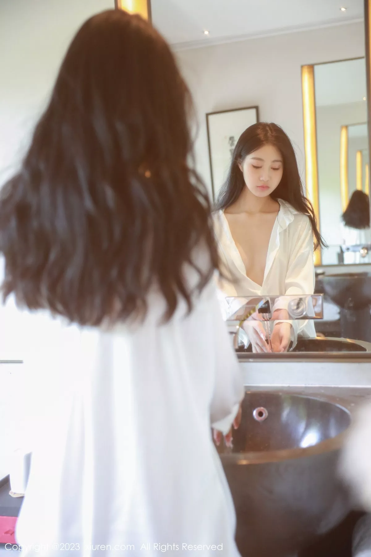 秀人集.com_[XiuRen秀人网]No.6183_模特谢晚晚私房床上脱性感白T秀曼妙身姿美轮美奂迷人诱惑写真44P