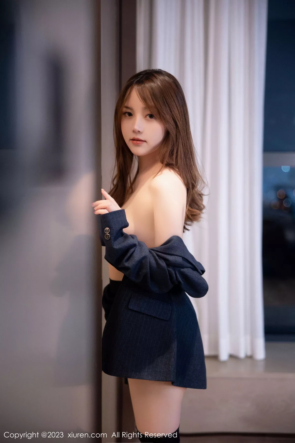 秀人集.com_[XiuRen秀人网]No.6190_模特豆瓣酱OL装扮深蓝色西服半脱露粉色蕾丝内衣丰满诱惑写真78P