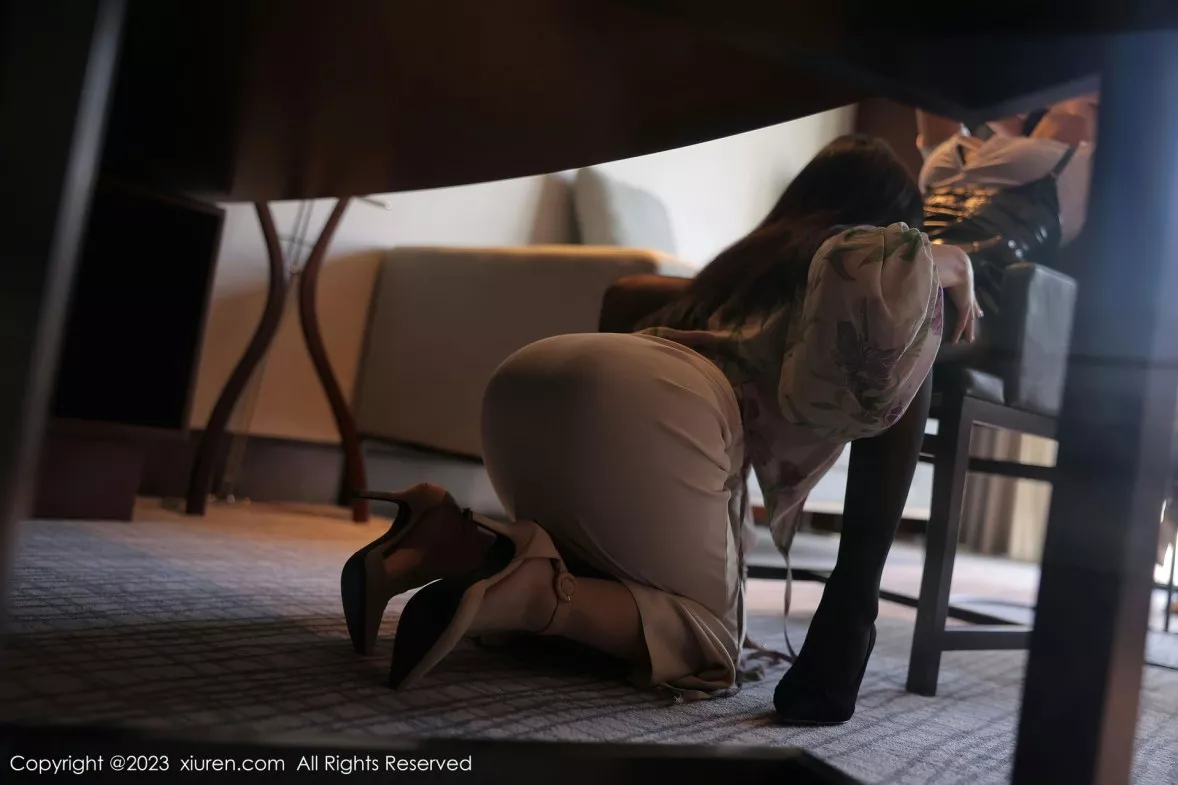 秀人集.com_[XiuRen秀人网]No.6279_新人模特星子柒kiki组合拍摄半脱露白色内衣配原色丝袜性感写真111P