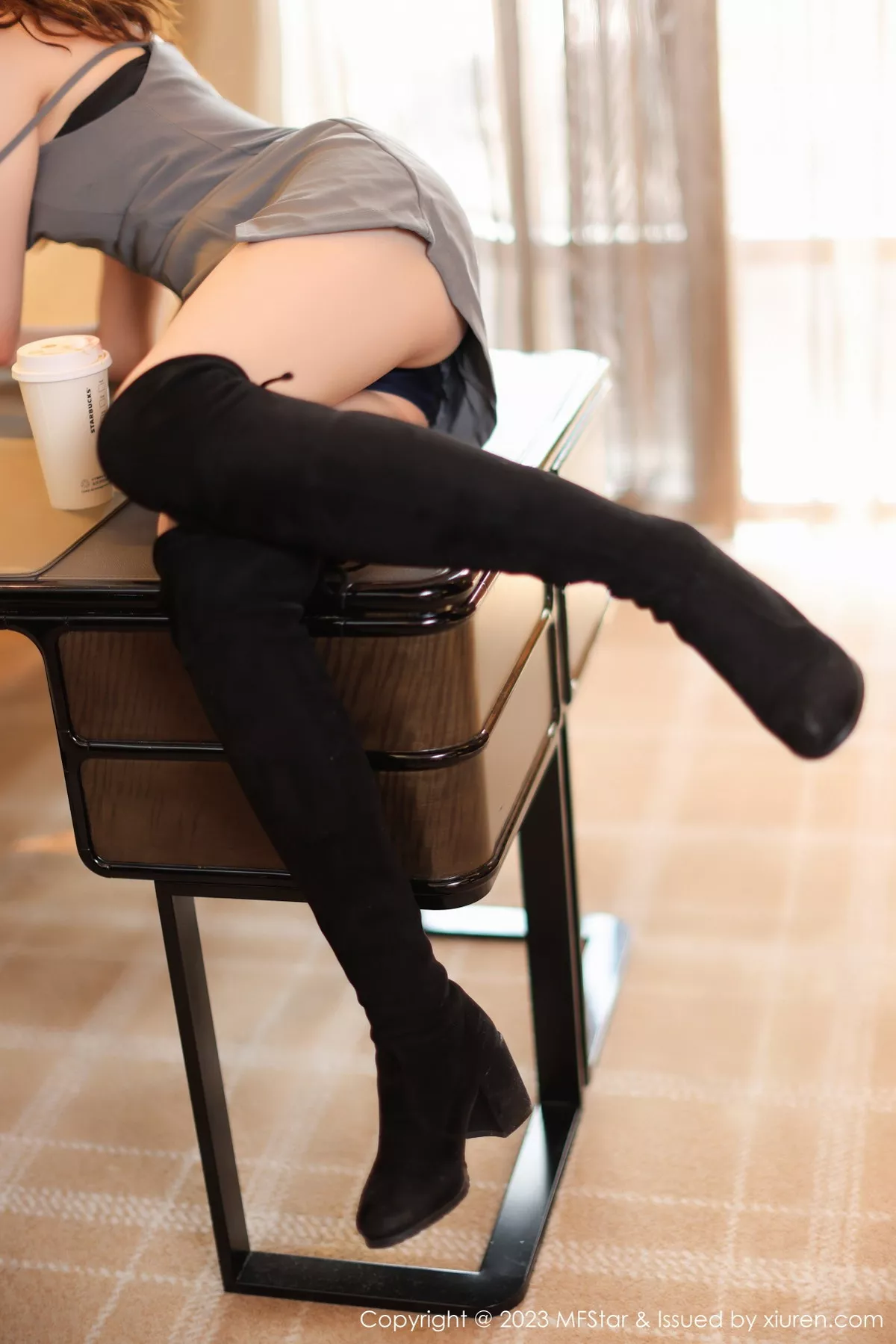 秀人集.com_[MFStar模范学院]Vol.589_模特yoo优优脱西服外衣露性感黑色内衣配黑丝袜完美诱惑写真66P