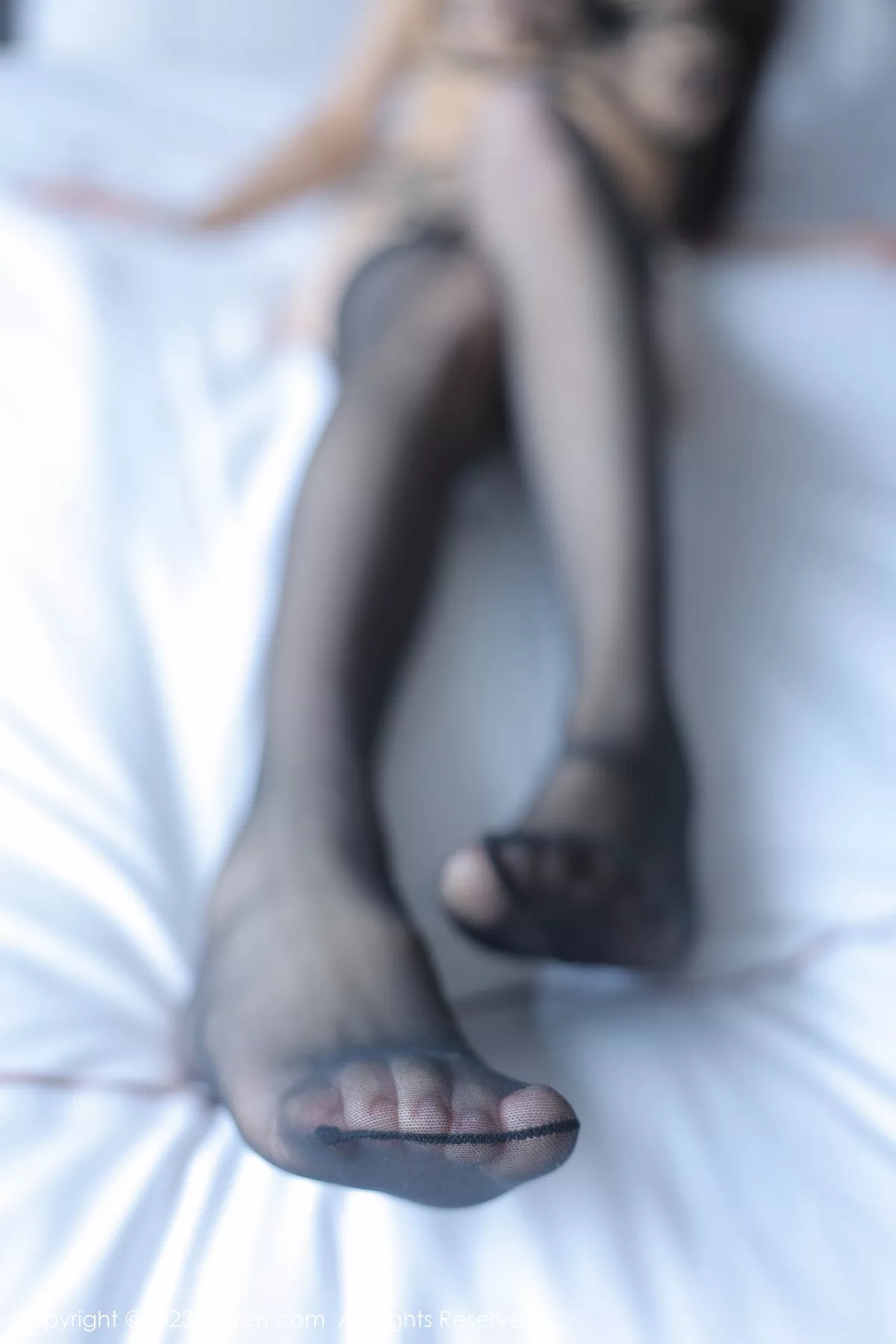 秀人集.com_[XiuRen秀人网]No.6325_新人米亚Mia脱紫色连衣短裙露黑色蕾丝内衣配黑丝吊袜诱惑写真96P