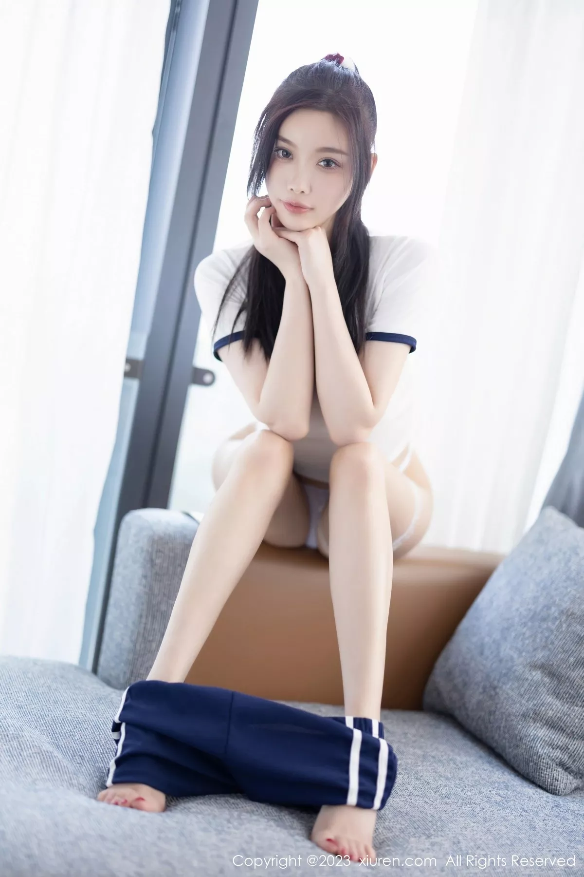 秀人集.com_[XiuRen秀人网]No.6337_女神杨晨晨Yome白色收身衣配蓝色短裤秀丰腴身材完美诱惑写真86P