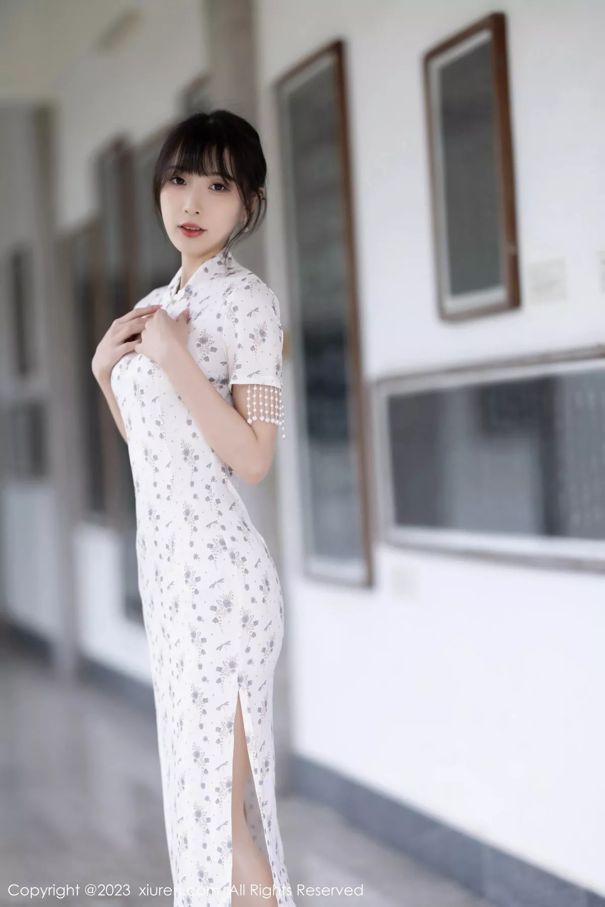 秀人集.com_[XiuRen秀人网]No.6346_模特林星阑海南旅拍性感浅色短款旗袍露浅粉色蕾丝内衣迷人写真85P