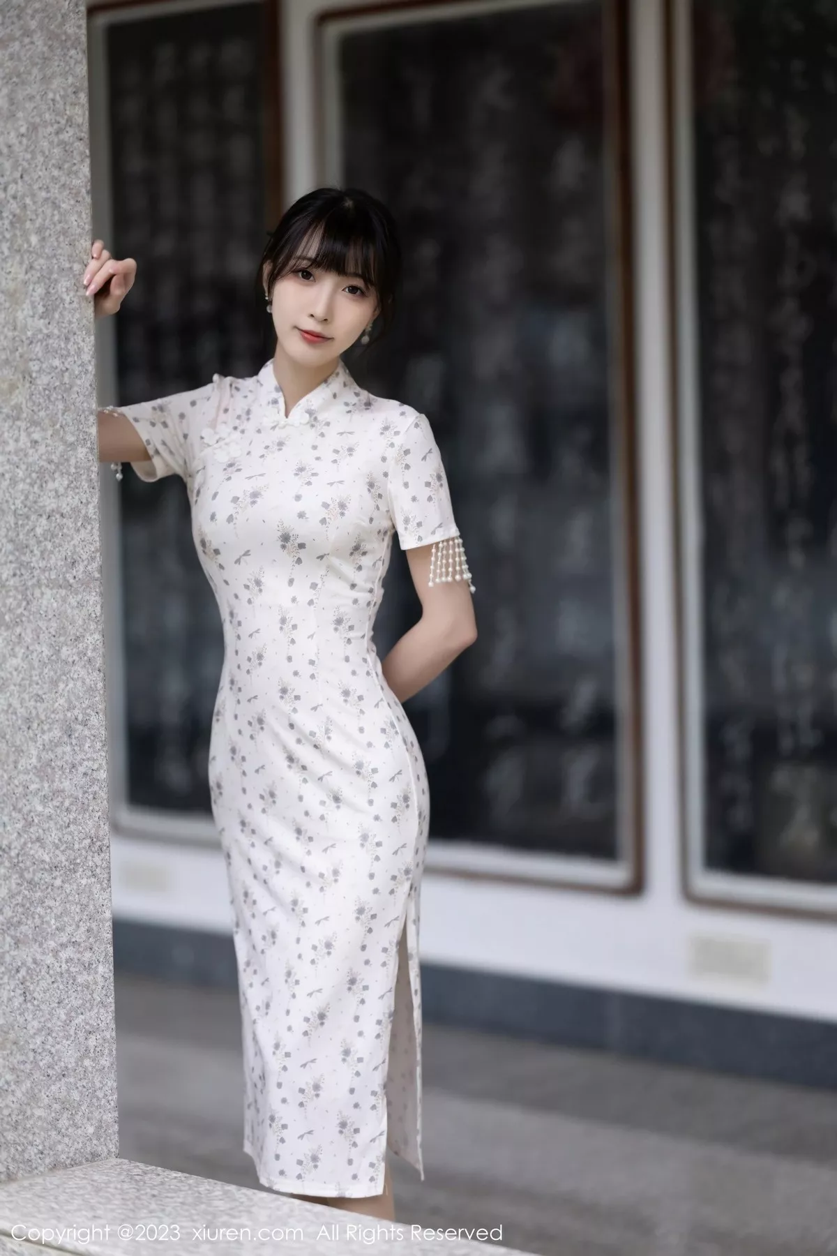 秀人集.com_[XiuRen秀人网]No.6346_模特林星阑海南旅拍性感浅色短款旗袍露浅粉色蕾丝内衣迷人写真85P