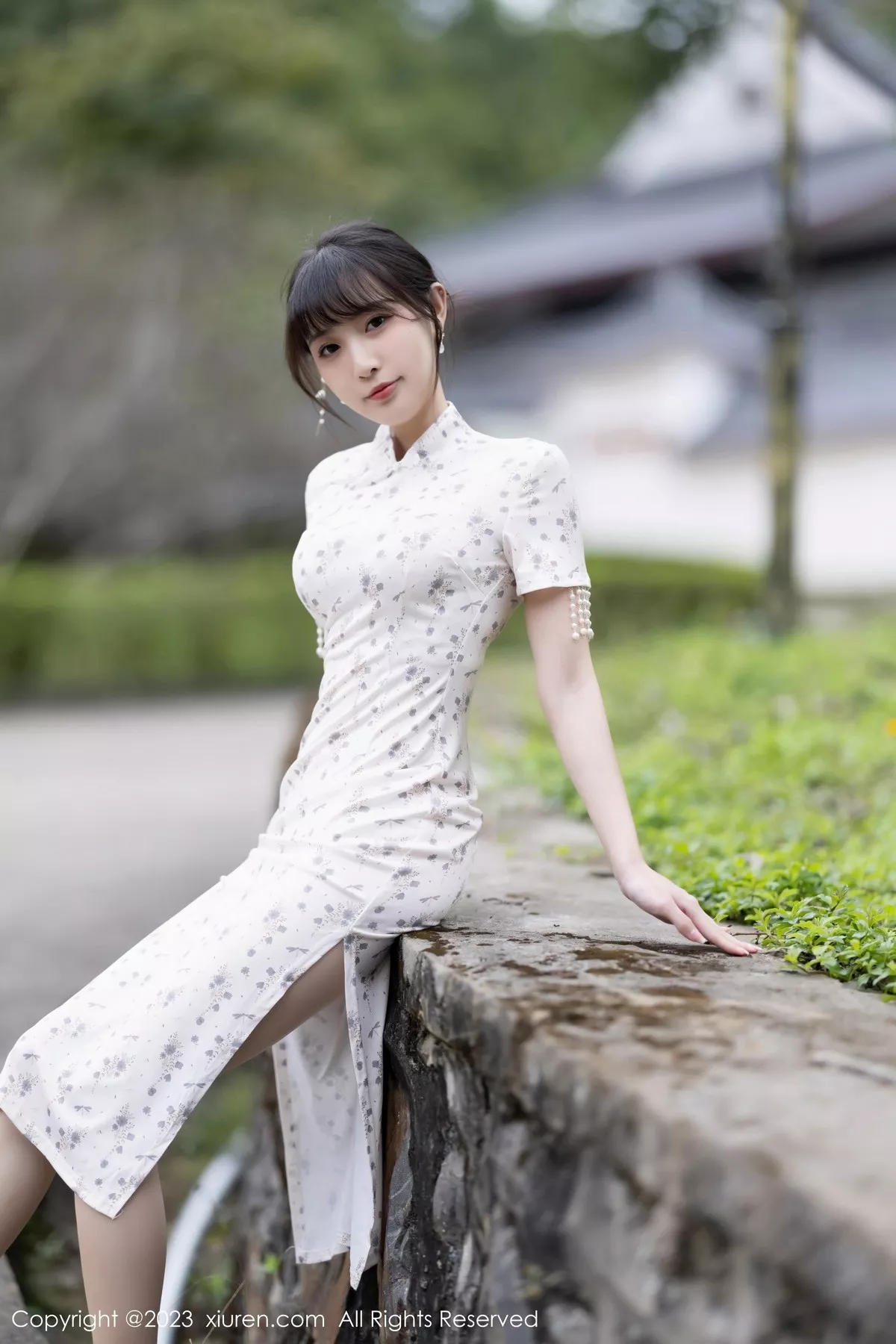 秀人集.com_[XiuRen秀人网]No.6346_模特林星阑海南旅拍性感浅色短款旗袍露浅粉色蕾丝内衣迷人写真85P