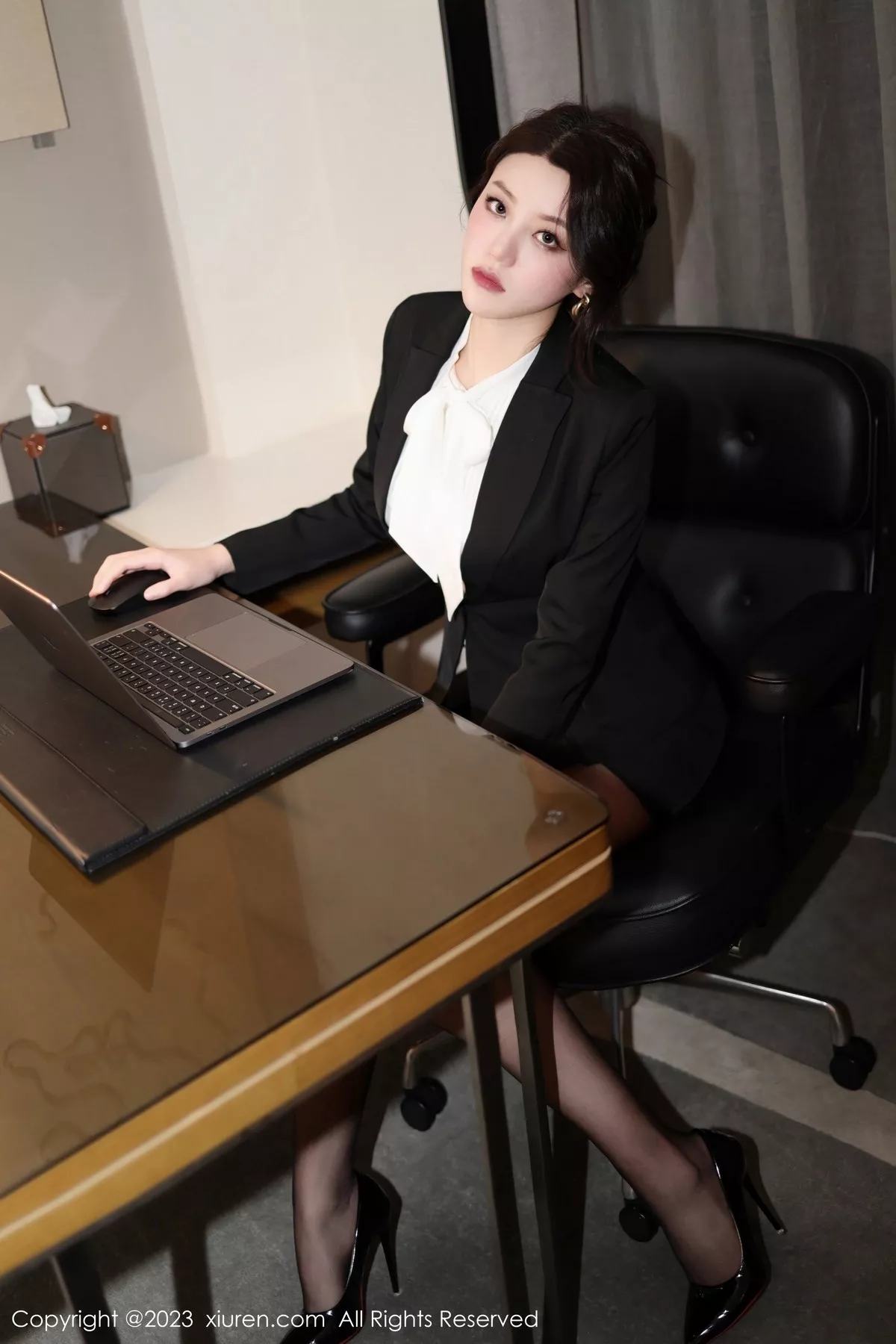 秀人集.com_[XiuRen秀人网]No.6342_模特米娜MnaL性感白T配开档黑丝情趣捆绑秀惹火身材诱惑写真95P