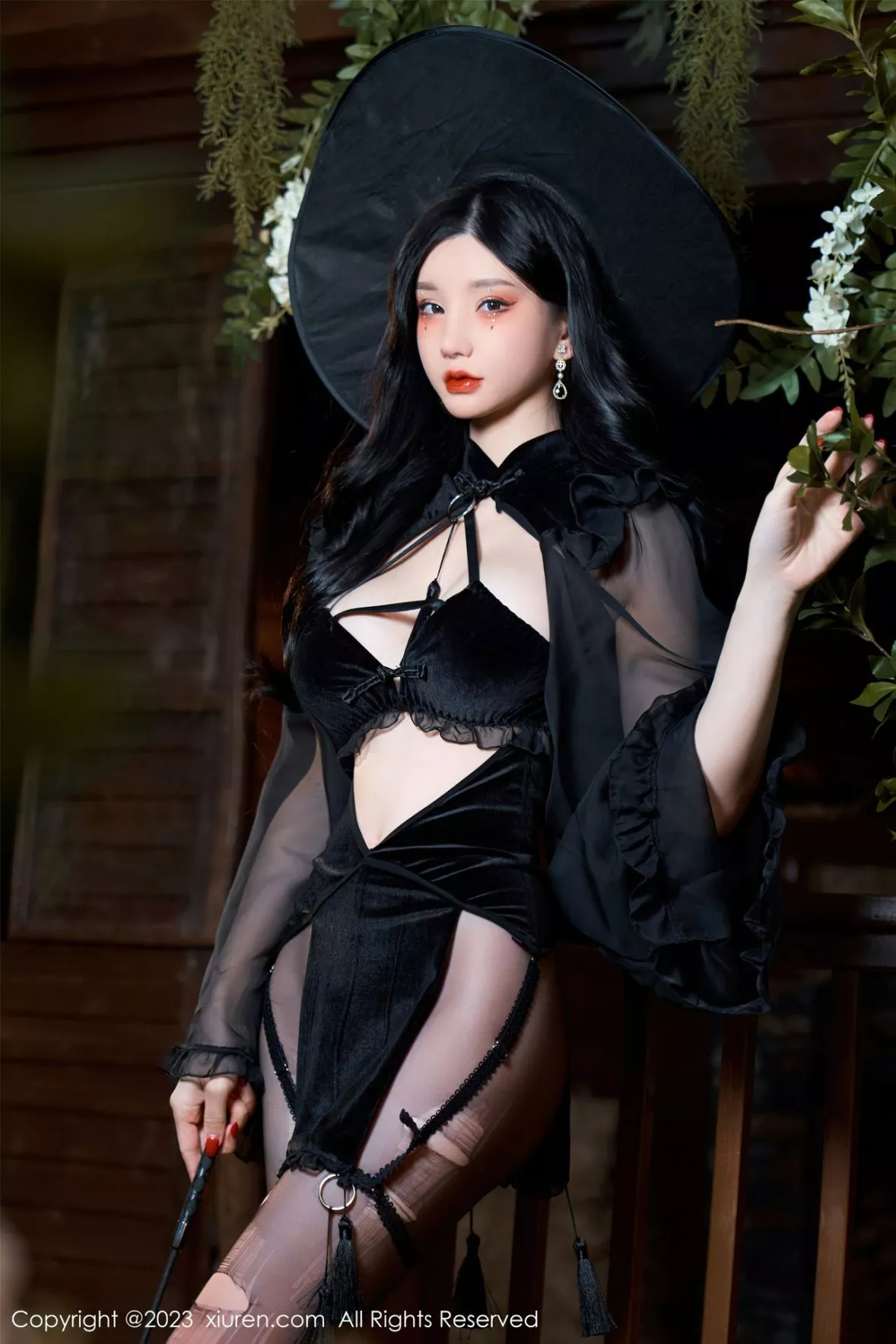 秀人集.com_[XiuRen秀人网]No.6362_女神周于希Sally女巫的救赎主题半脱露豪乳遮点惹火诱惑写真71P