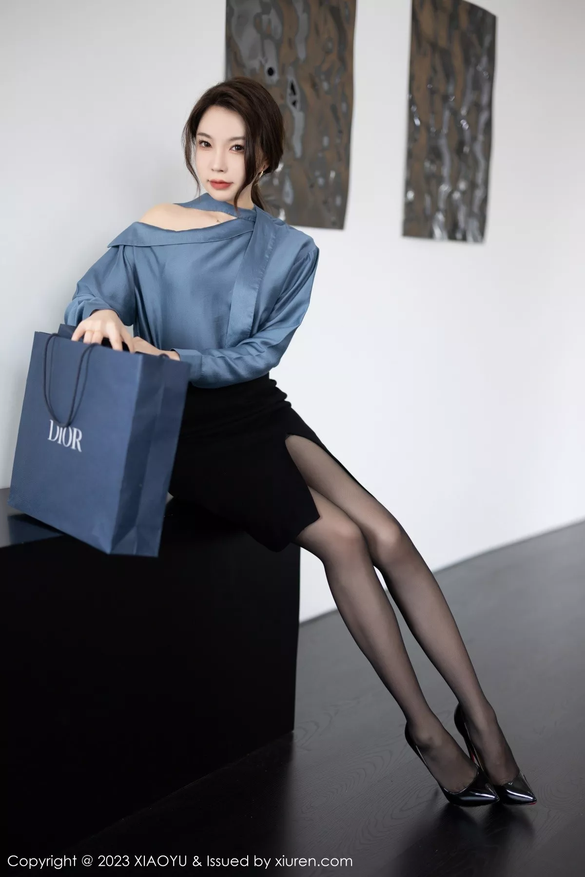 秀人集.com_[XiaoYu画语界]Vol.979_女神徐莉芝Booty脱制服露性感黑色蕾丝内衣配超薄黑丝诱惑写真86P