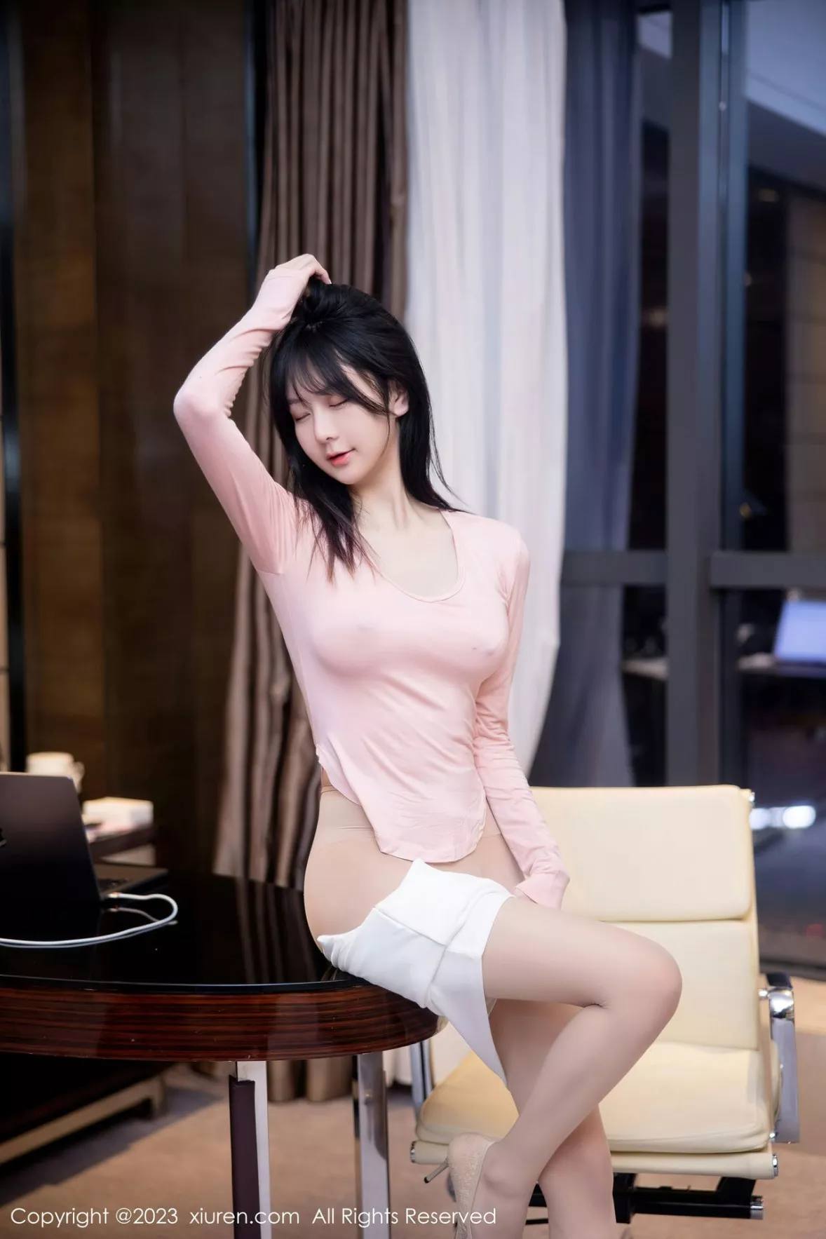 秀人集.com_[XiuRen秀人网]No.6367_模特谢小蒽性感粉色上衣配白短裙露超薄无内肉丝撩人诱惑写真91P