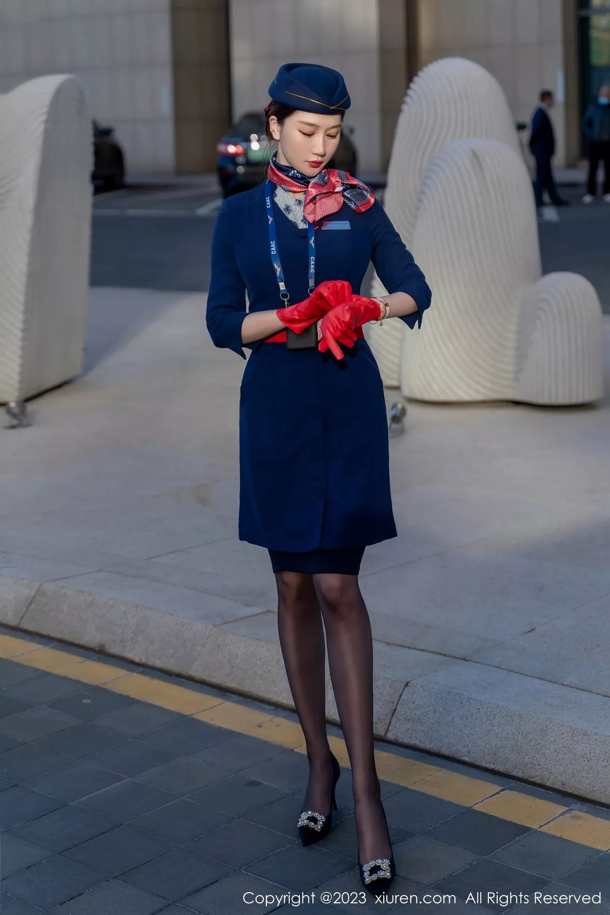 秀人集.com_[XiuRen秀人网]No.6288_模特顾乔楠Cora脱性感空姐制服露黑色内衣配超薄黑丝诱惑写真66P