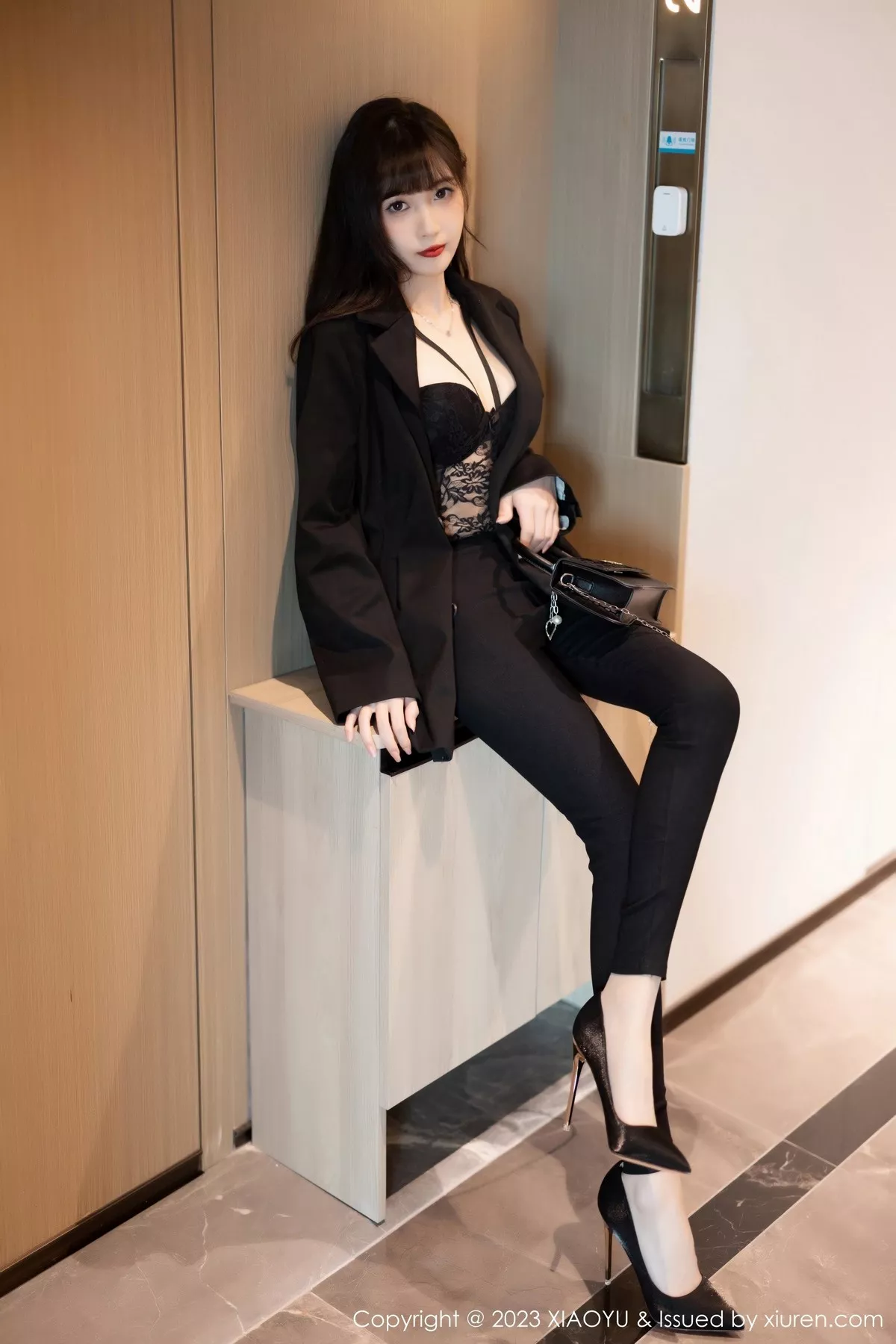 秀人集.com_[XiaoYu画语界]Vol.981_模特林星阑性感黑色连体蕾丝内衣配原色丝袜秀曼妙身姿诱惑写真87P