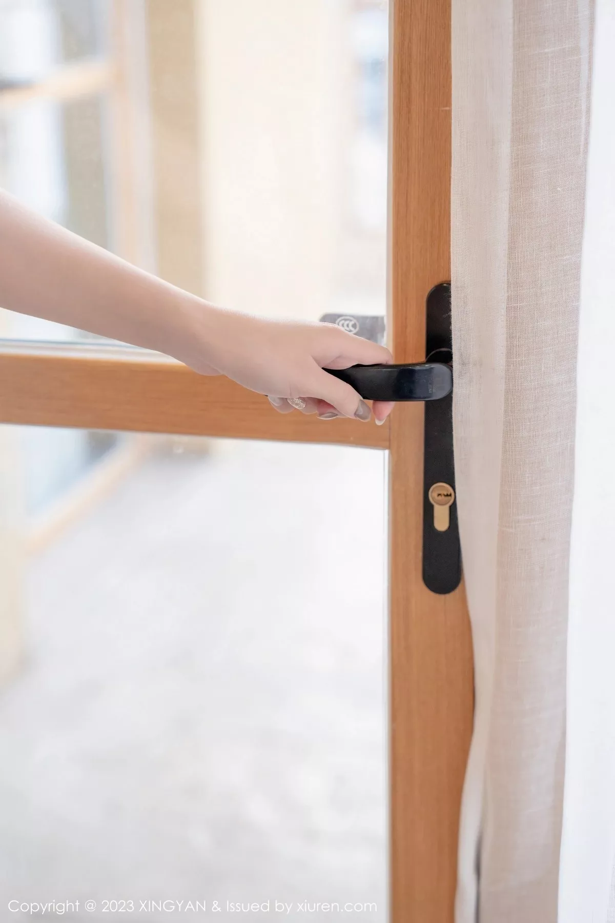 秀人集.com_[XINGYAN星颜社]VOL.180_女神王雨纯淡蓝色格子短裙套装露性感粉色内衣迷人诱惑写真82P