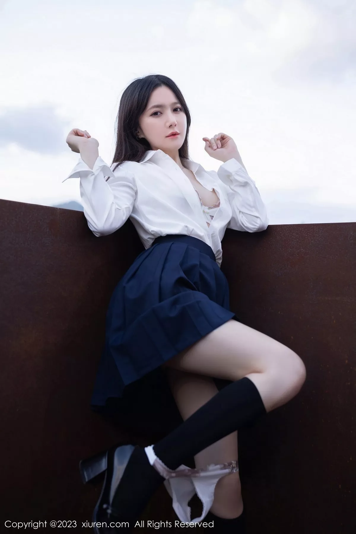 秀人集.com_[XiuRen秀人网]No.6400_模特鱼子酱Fish性感学妹装扮白T配深蓝短裙秀曼妙身姿诱惑写真82P