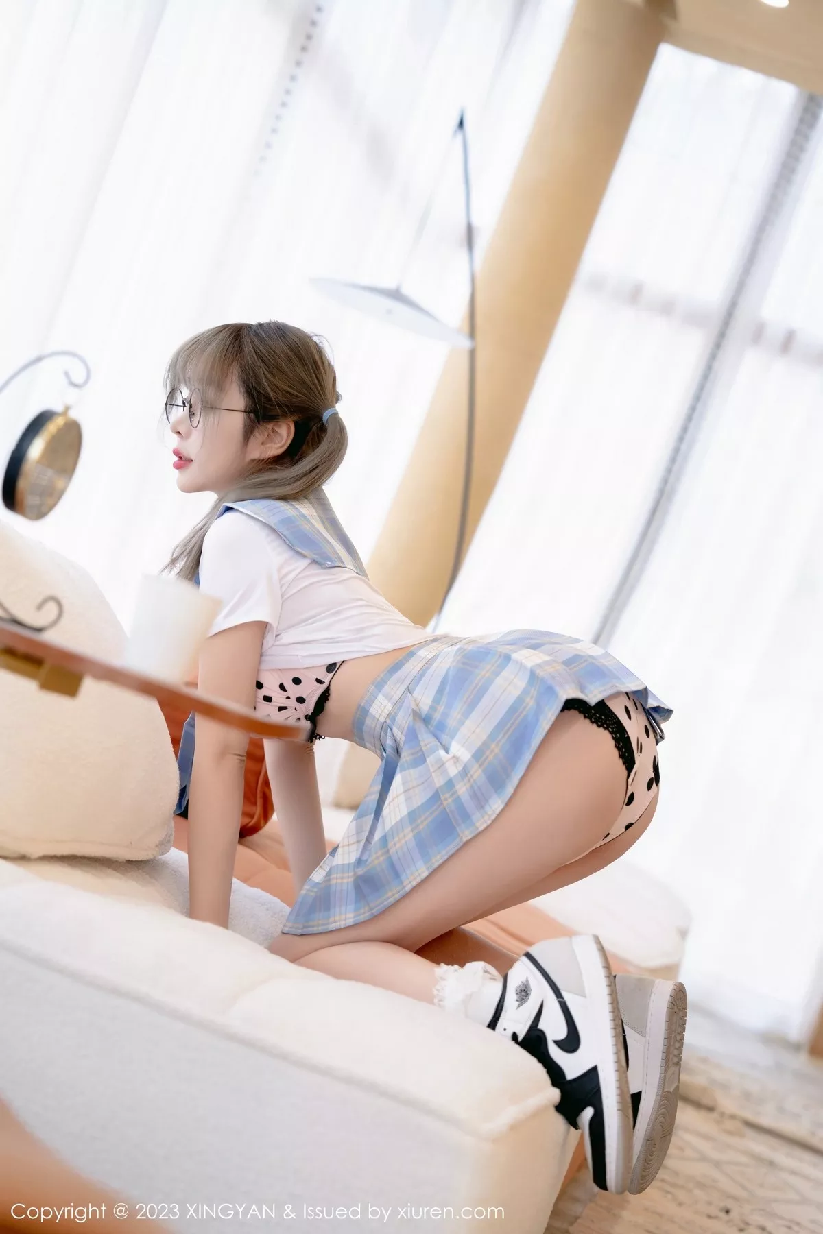 秀人集.com_[XINGYAN星颜社]VOL.180_女神王雨纯淡蓝色格子短裙套装露性感粉色内衣迷人诱惑写真82P