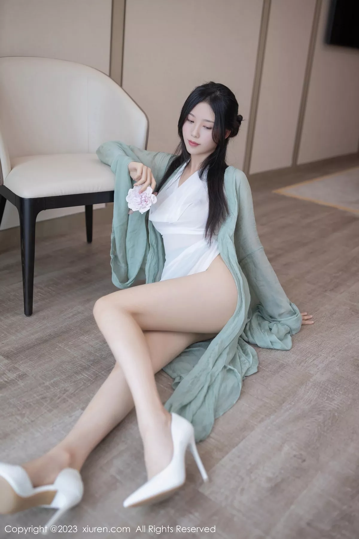 秀人集.com_[XiuRen秀人网]No.6420_模特利世性感绿色古装服饰配白色薄纱秀曼妙身姿迷人诱惑写真74P