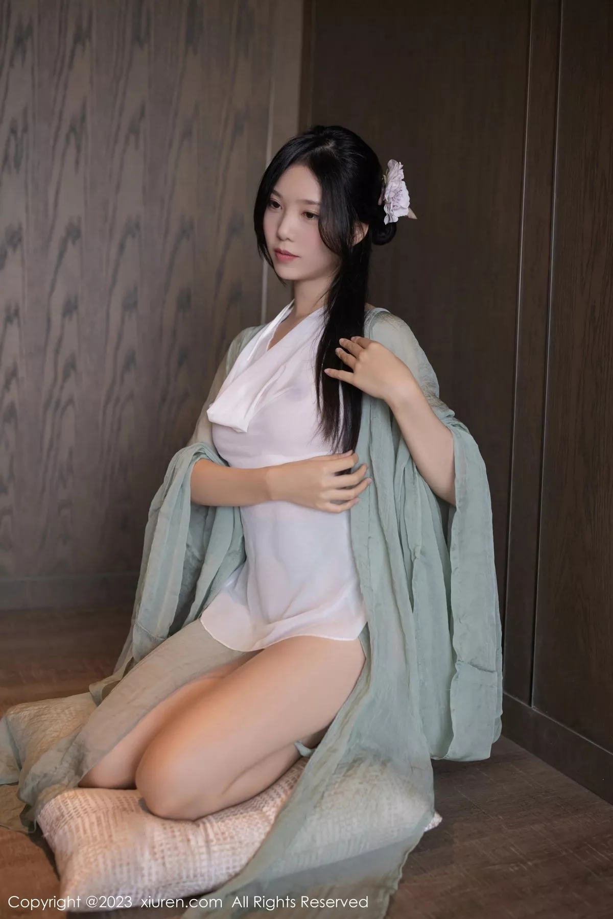 秀人集.com_[XiuRen秀人网]No.6420_模特利世性感绿色古装服饰配白色薄纱秀曼妙身姿迷人诱惑写真74P