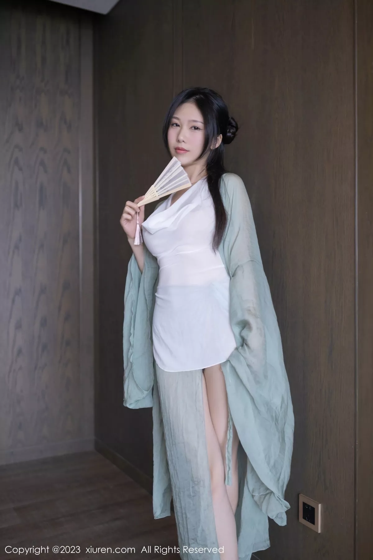 秀人集.com_[XiuRen秀人网]No.6420_模特利世性感绿色古装服饰配白色薄纱秀曼妙身姿迷人诱惑写真74P