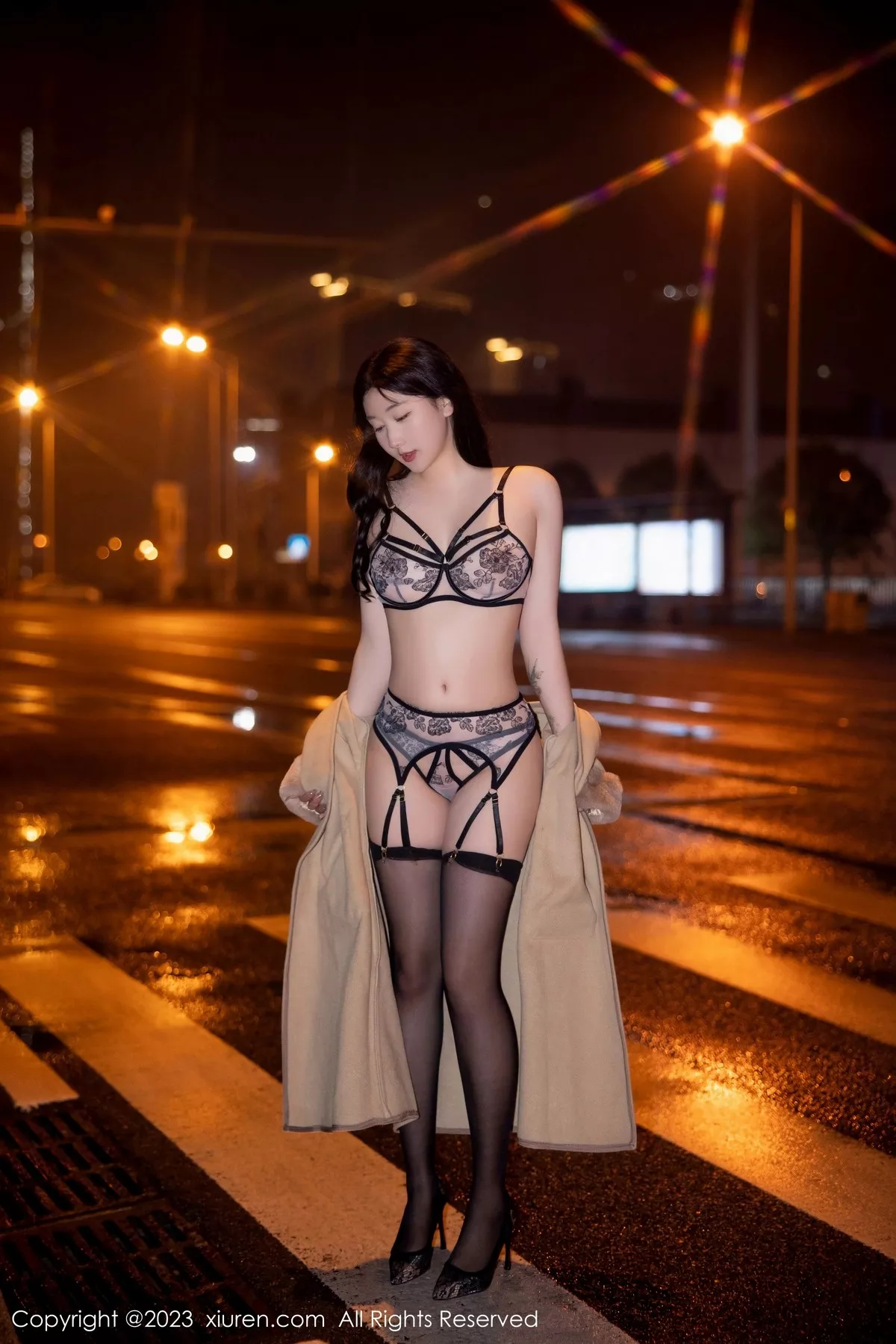 秀人集.com_[XiuRen秀人网]No.6424_模特江真真脱外套露性感蕾丝内衣配黑丝吊袜秀完美身材诱惑写真66P