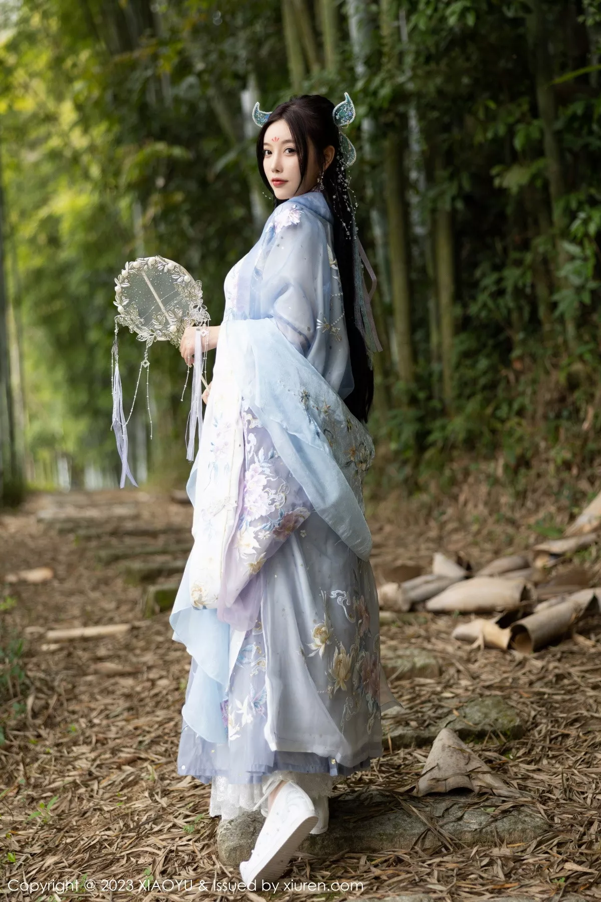 秀人集.com_[XiaoYu画语界]Vol.970_女神杨晨晨Yome脱淡蓝紫色古装服露白色蕾丝内衣完美诱惑写真91P