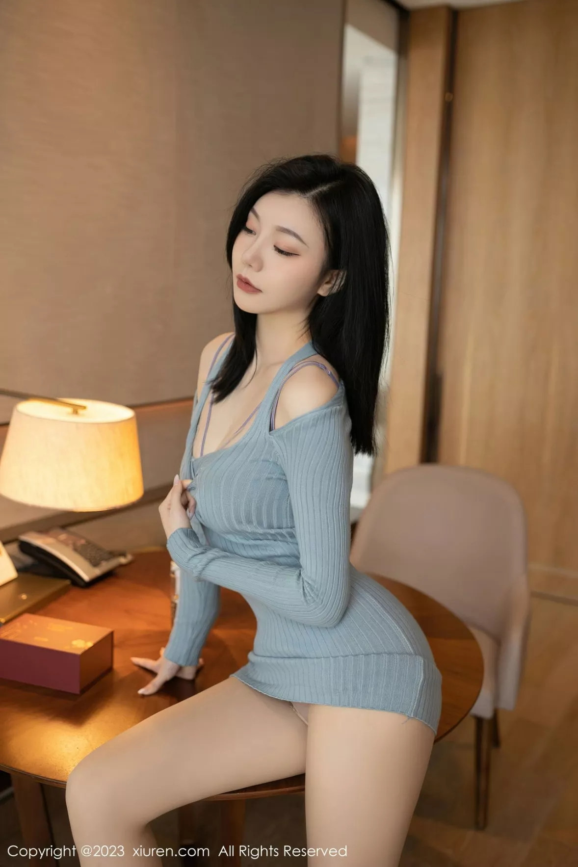 秀人集.com_[XiuRen秀人网]No.6300_模特安然anran同学的妈妈角色灰色连衣短裙配超薄肉丝诱惑写真80P