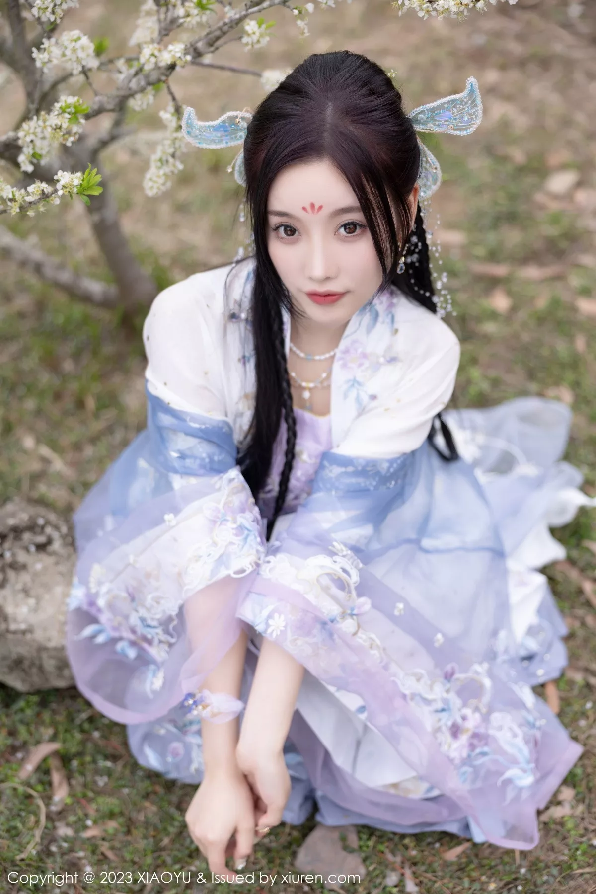 秀人集.com_[XiaoYu画语界]Vol.970_女神杨晨晨Yome脱淡蓝紫色古装服露白色蕾丝内衣完美诱惑写真91P