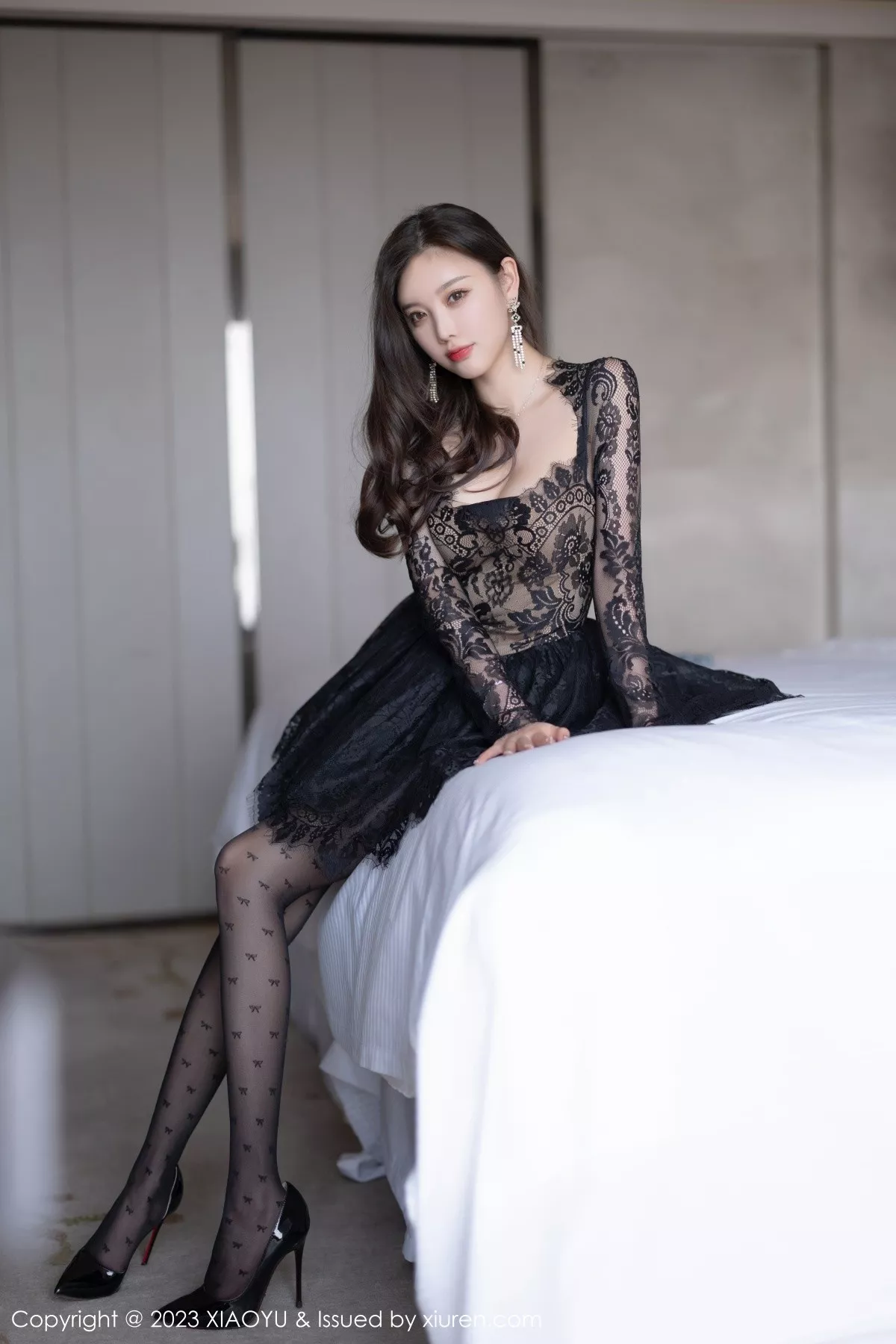 秀人集.com_[XiaoYu画语界]Vol.988_女神杨晨晨Yome性感黑色蕾丝连衣短裙露黑色内衣完美诱惑写真92P