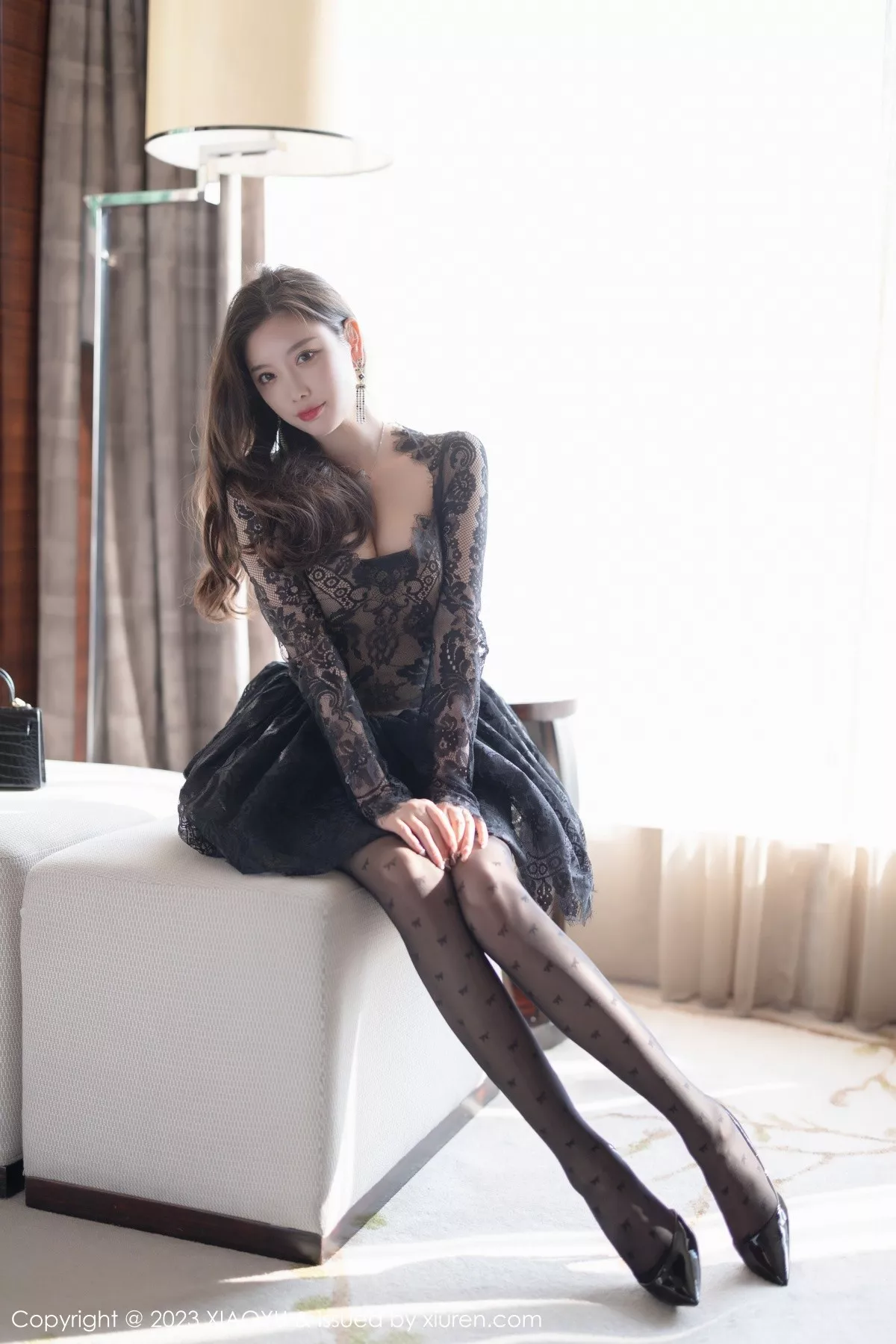 秀人集.com_[XiaoYu画语界]Vol.988_女神杨晨晨Yome性感黑色蕾丝连衣短裙露黑色内衣完美诱惑写真92P