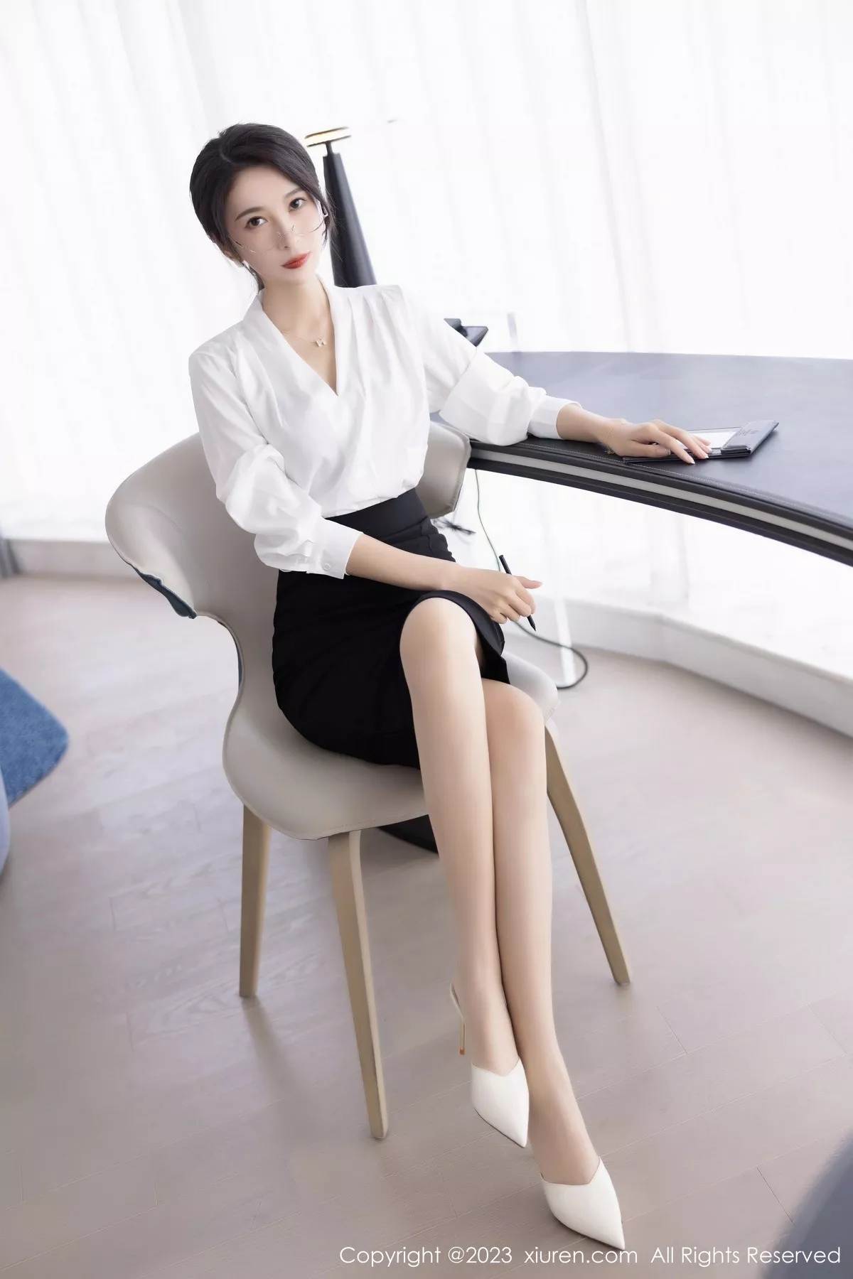 秀人集.com_[XiuRen秀人网]No.6439_模特林乐一性感白色上衣配黑短裙露黑色蕾丝内衣妩媚诱惑写真86P