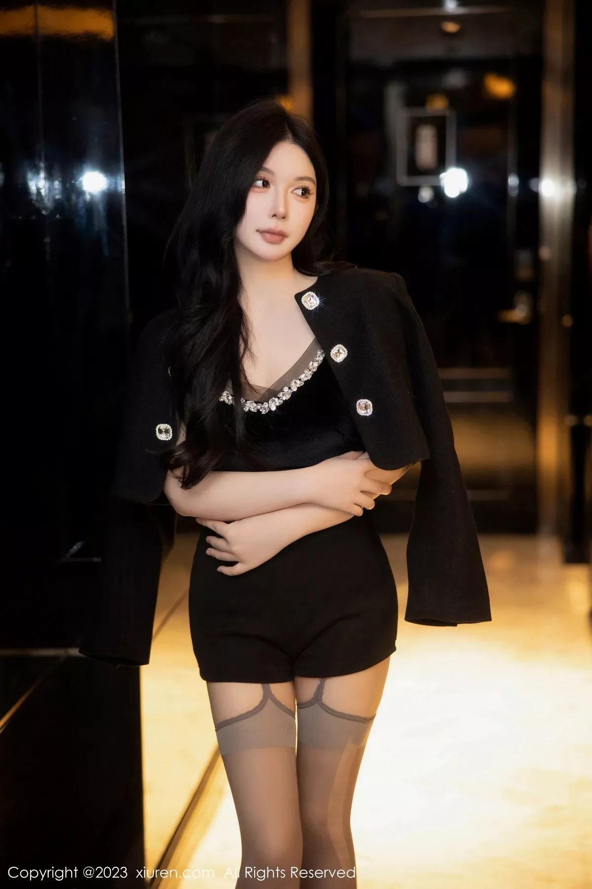 秀人集.com_[XiuRen秀人网]No.6317_模特林珊珊黑色吊带短裙露轻透花色蕾丝情趣内衣撩人诱惑写真105P