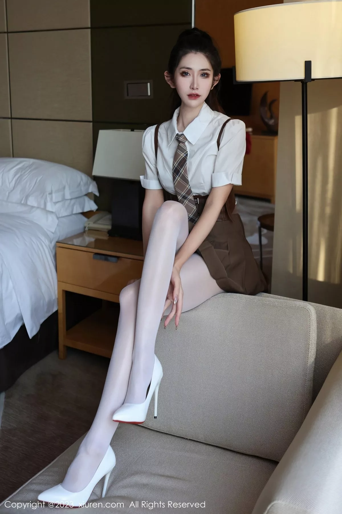 秀人集.com_[XiuRen秀人网]No.6478_模特依娜Yina私房半脱露性感红灰蕾丝内衣配开档白丝诱惑写真97P