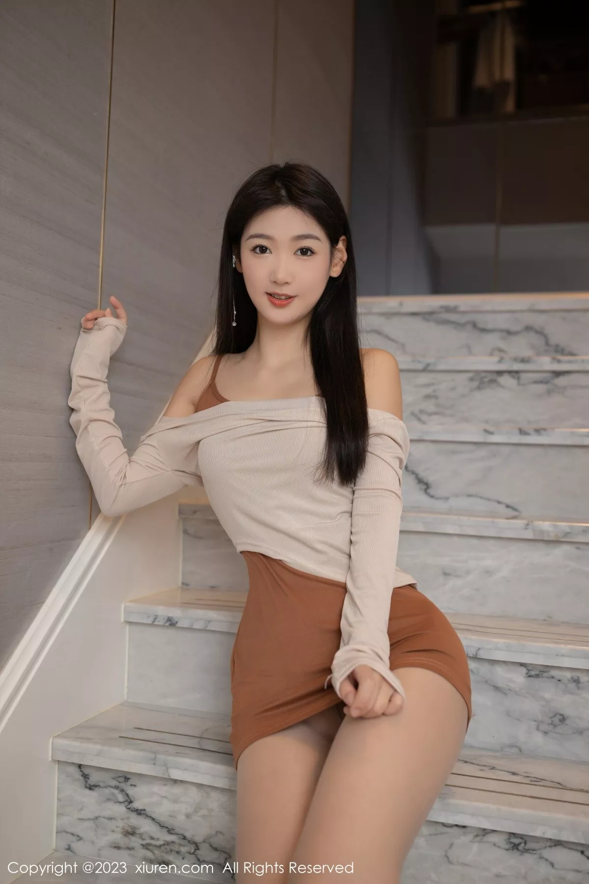 秀人集.com_[XiuRen秀人网]No.6481_模特唐安琪女友回家主题浅色上衣配超薄无内肉丝迷人诱惑写真82P