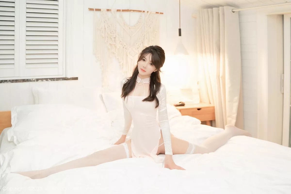 秀人集.com_[XiuRen秀人网]No.6489_模特婠婠么性感粉色连身短裙配白色蕾丝袜秀曼妙身姿诱惑写真66P