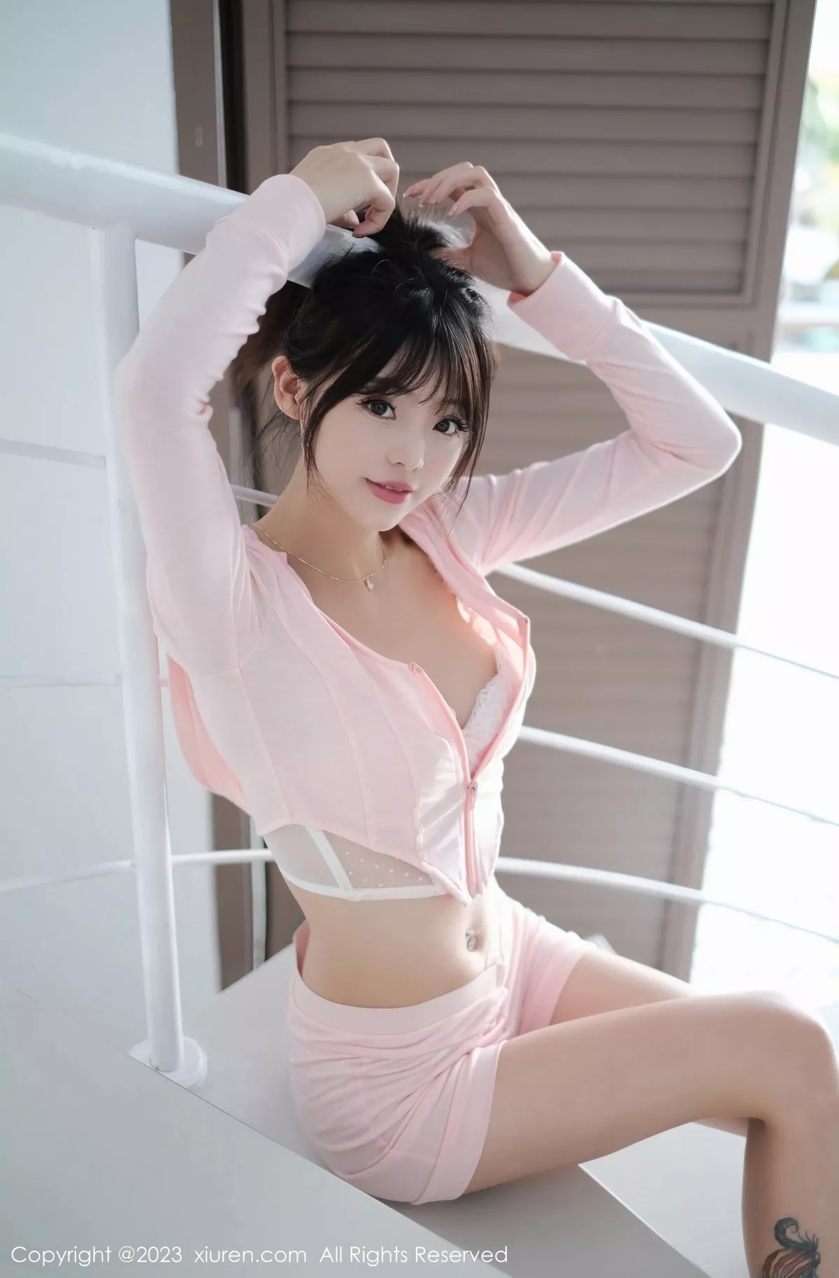 秀人集.com_[XiuRen秀人网]No.6490_模特佘贝拉bella脱性感粉色套装露粉白色蕾丝内衣迷人诱惑写真50P