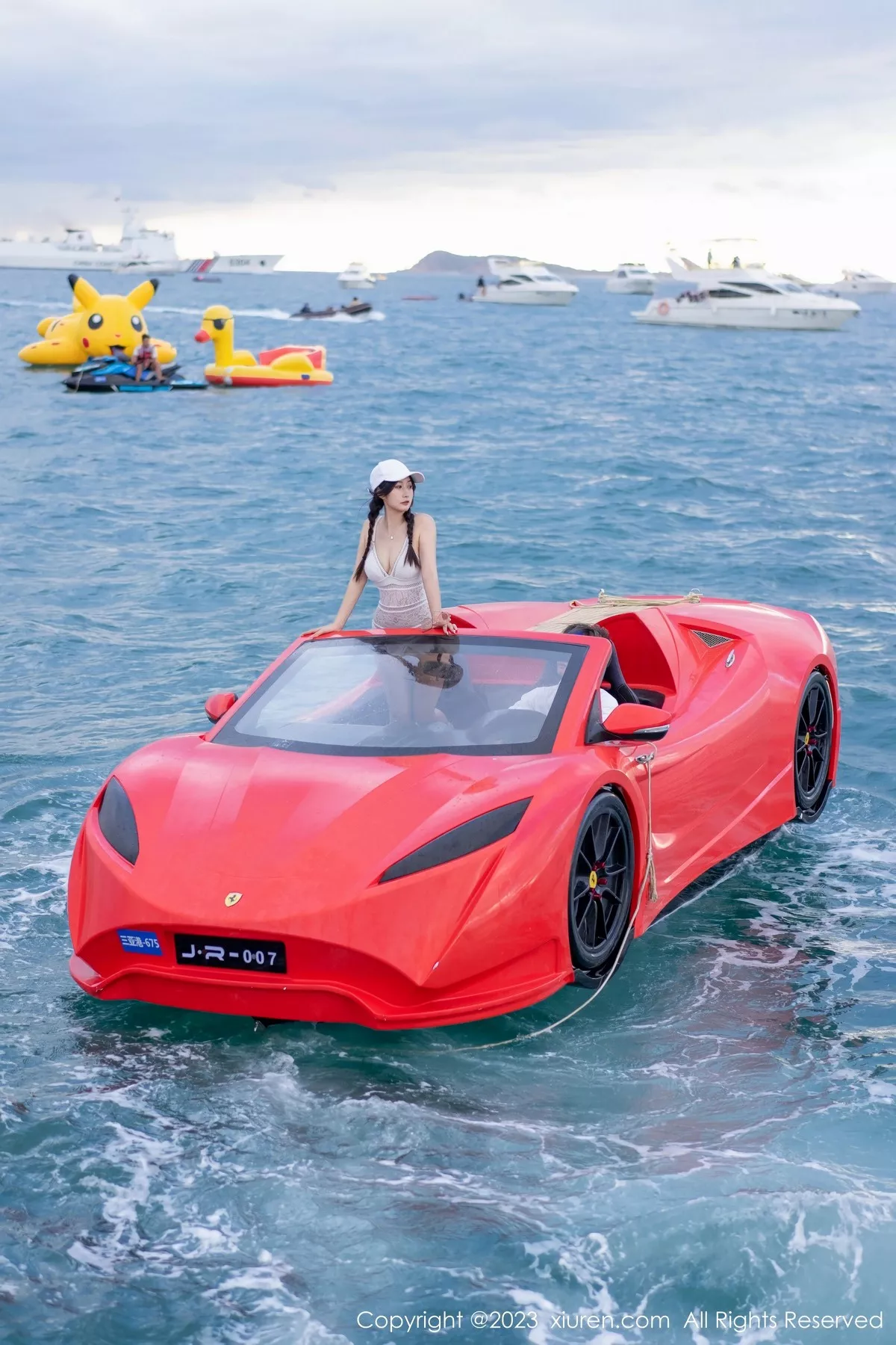 秀人集.com_[XiuRen秀人网]No.6508_模特laura阿姣游艇场景性感露肩连身裙秀曼妙身姿惹火诱惑写真67P