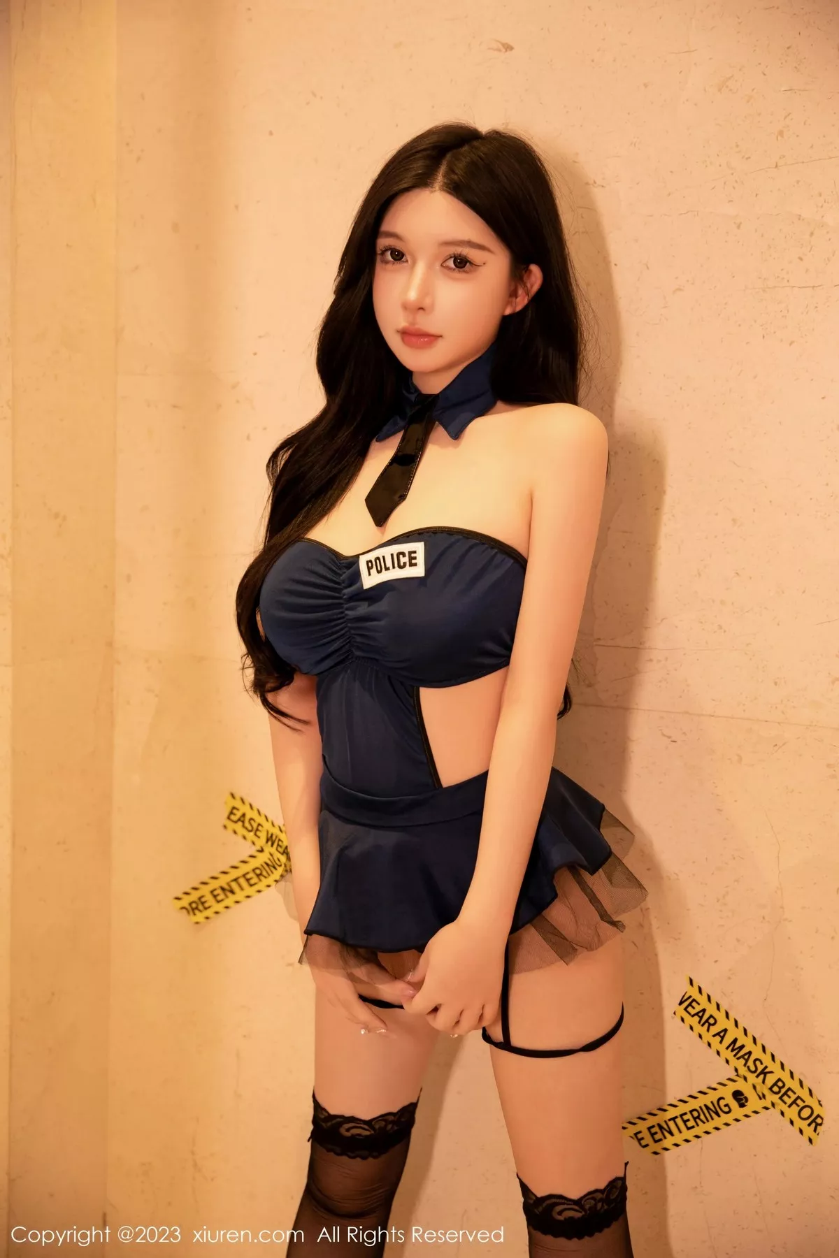 秀人集.com_[XiuRen秀人网]No.6507_模特林珊珊黑色情趣警察制服配黑丝袜秀翘臀美腿撩人诱惑写真88P