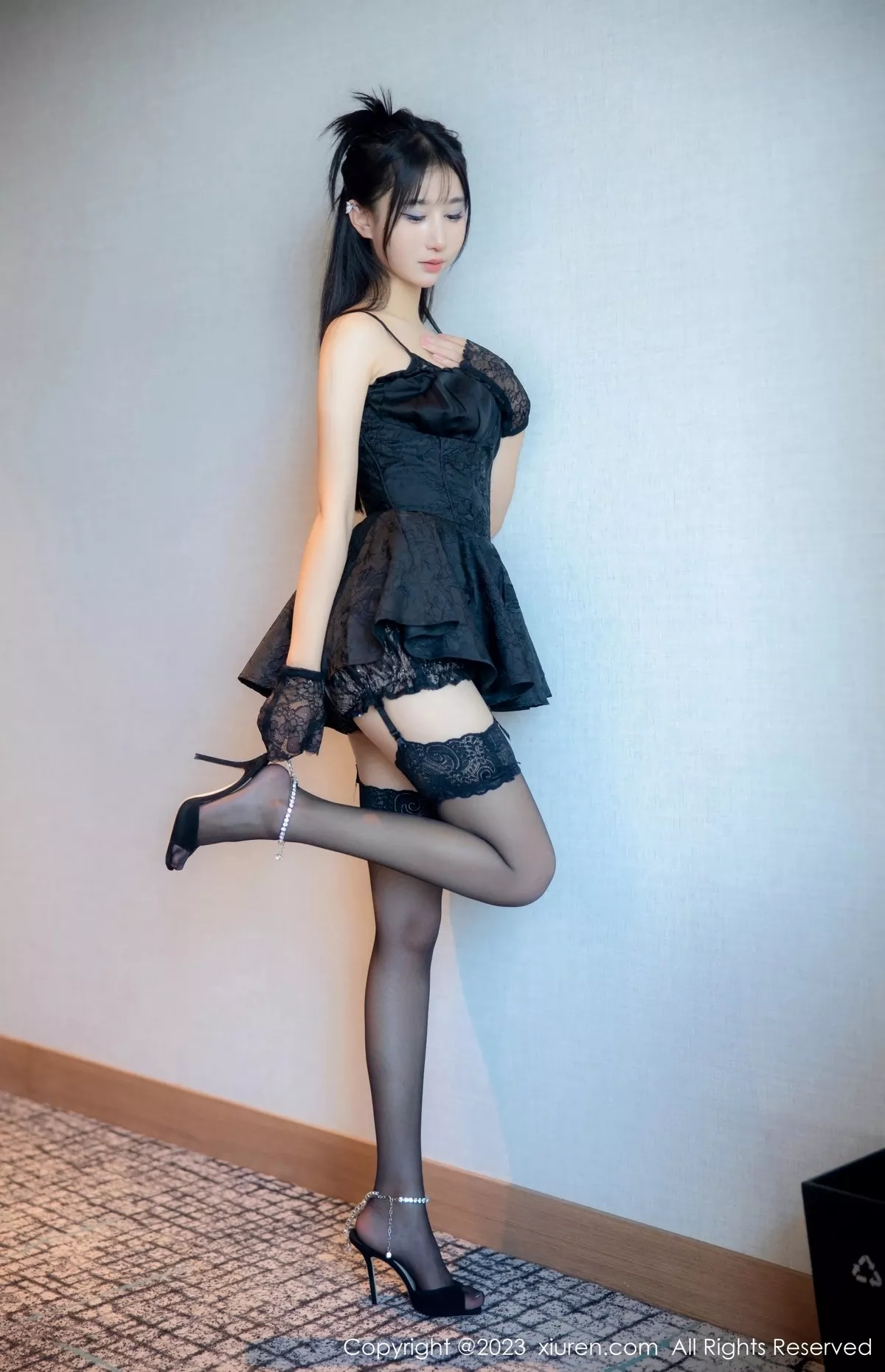 秀人集.com_[XiuRen秀人网]No.6516_女神小果冻儿性感黑色蕾丝内衣配黑丝吊袜秀完美身材诱惑写真79P