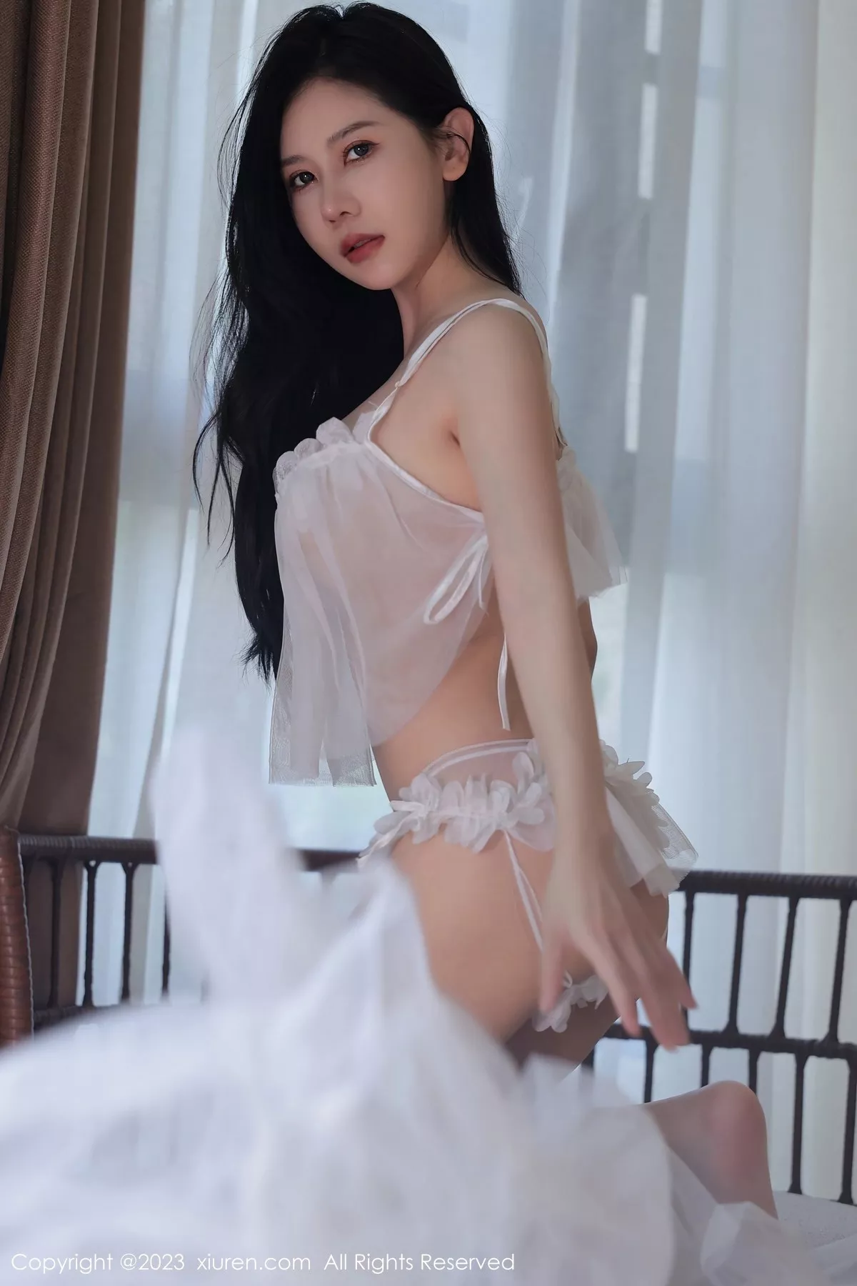 秀人集.com_[XiuRen秀人网]No.6521_模特尹甜甜性感白色网纱情趣服饰配白丝袜秀完美身材诱惑写真63P