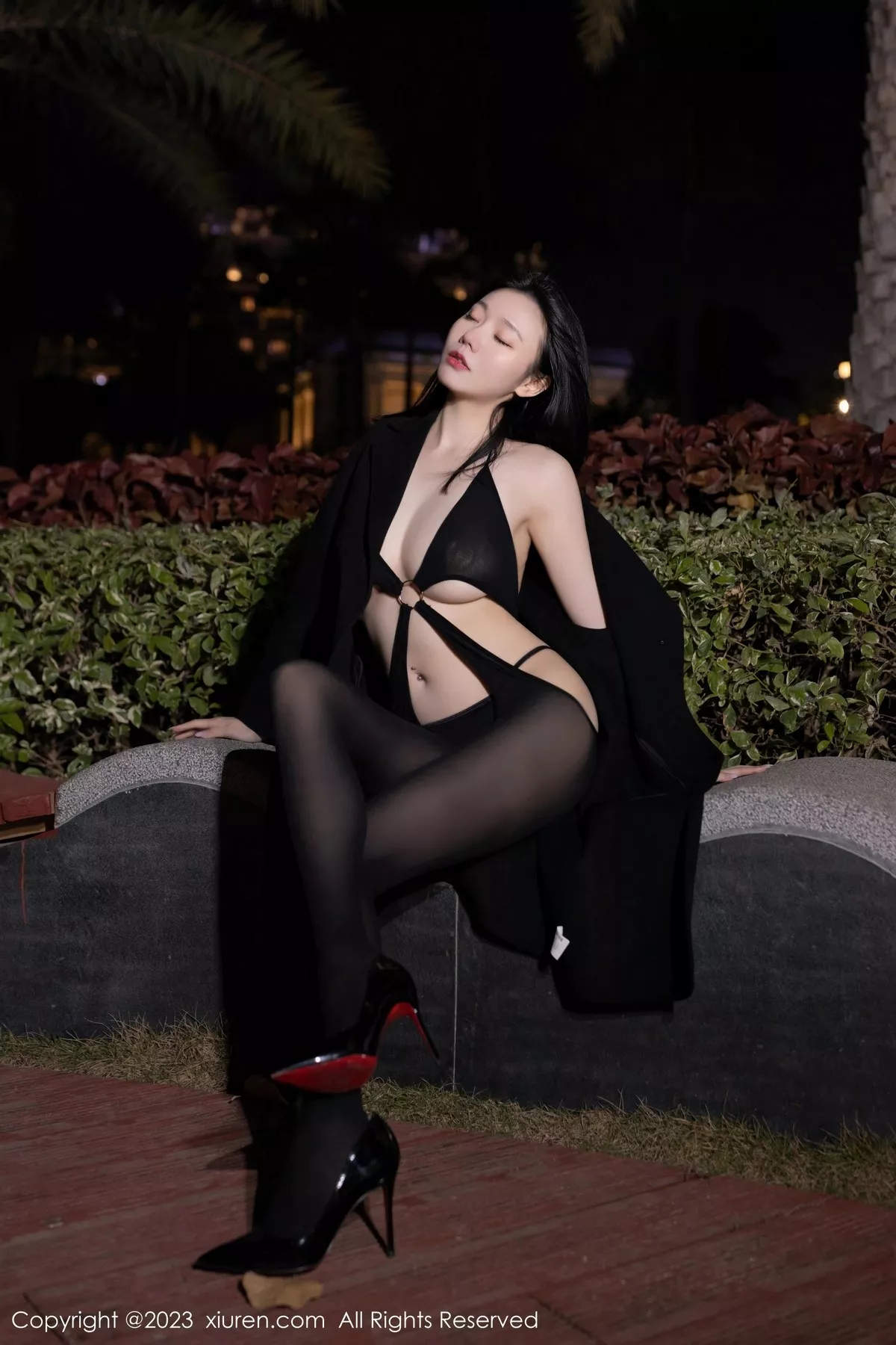 秀人集.com_[XiuRen秀人网]No.6524_模特安然anran私房性感黑色情趣连体衣秀曼妙身姿惹火诱惑写真83P