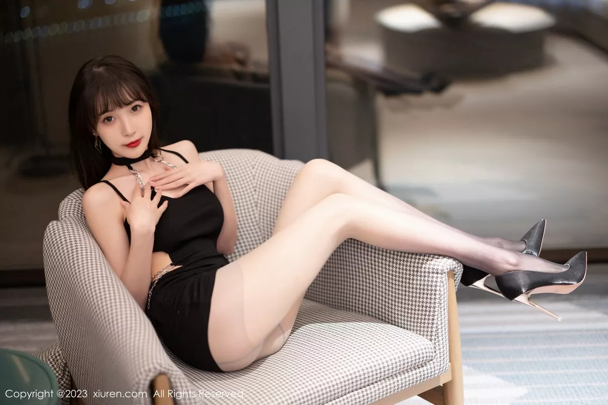 秀人集.com_[XiuRen秀人网]No.6565_模特林星阑性感黑色连身短裙配渐变色灰丝秀曼妙身姿诱惑写真81P