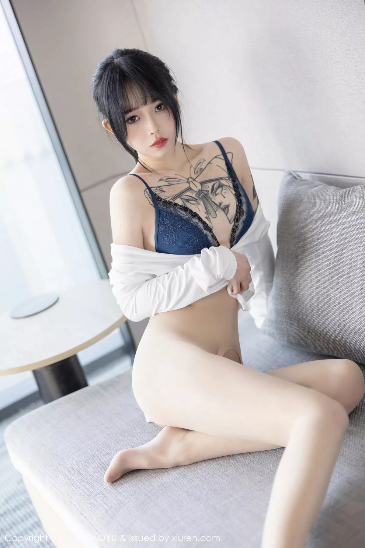 秀人集.com_[XiaoYu画语界]Vol.1006_模特奶瓶黑色连身短裙+性感蓝色蕾丝内衣秀曼妙身姿诱惑写真103P