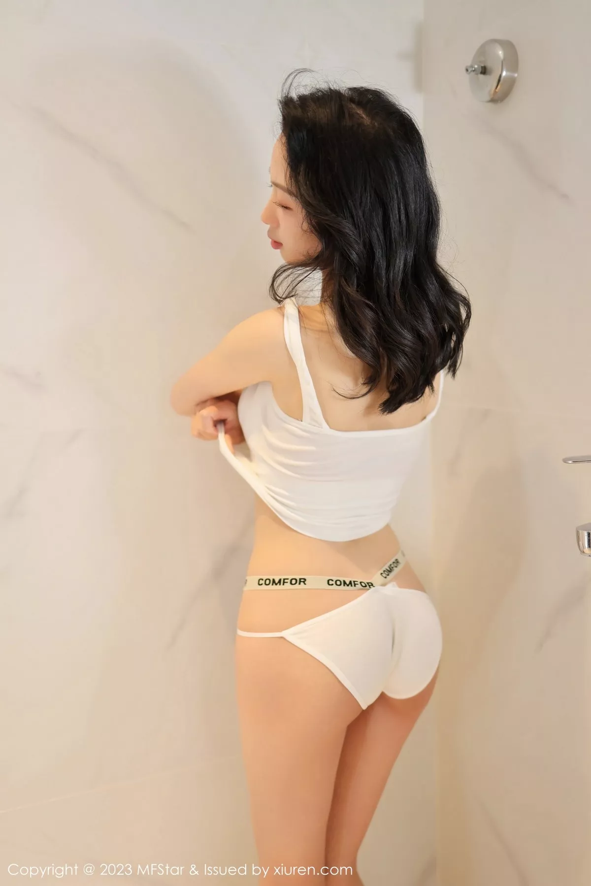 秀人集.com_[MFStar模范学院]Vol.608_模特茜茜Kimi浴室场景性感白色服饰秀完美身材迷人诱惑写真73P