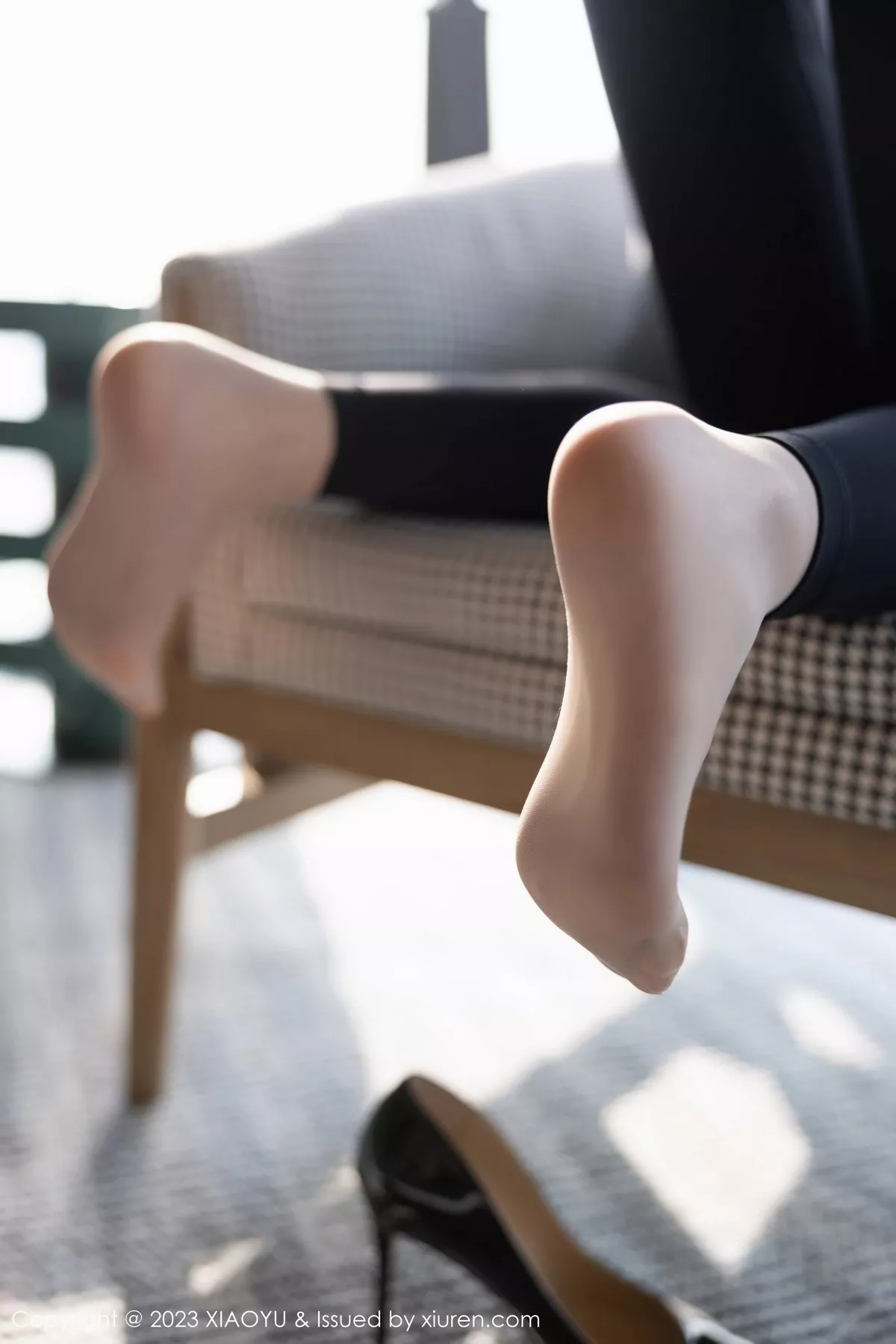 秀人集.com_[XiaoYu画语界]Vol.1006_模特奶瓶黑色连身短裙+性感蓝色蕾丝内衣秀曼妙身姿诱惑写真103P