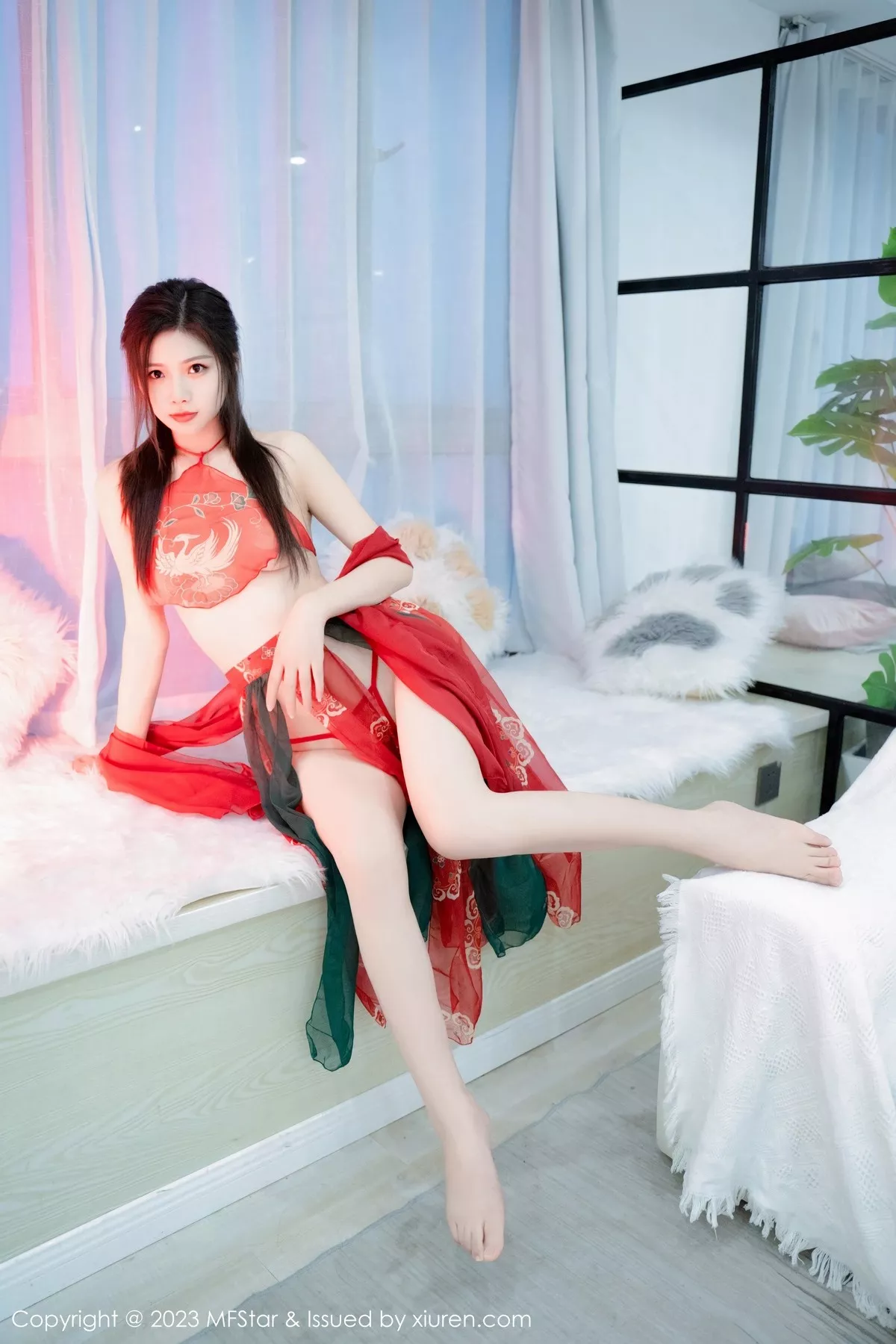 秀人集.com_[MFStar模范学院]Vol.597_模特星萌私房性感红色古装服饰半脱秀火辣身材白嫩诱惑写真60P