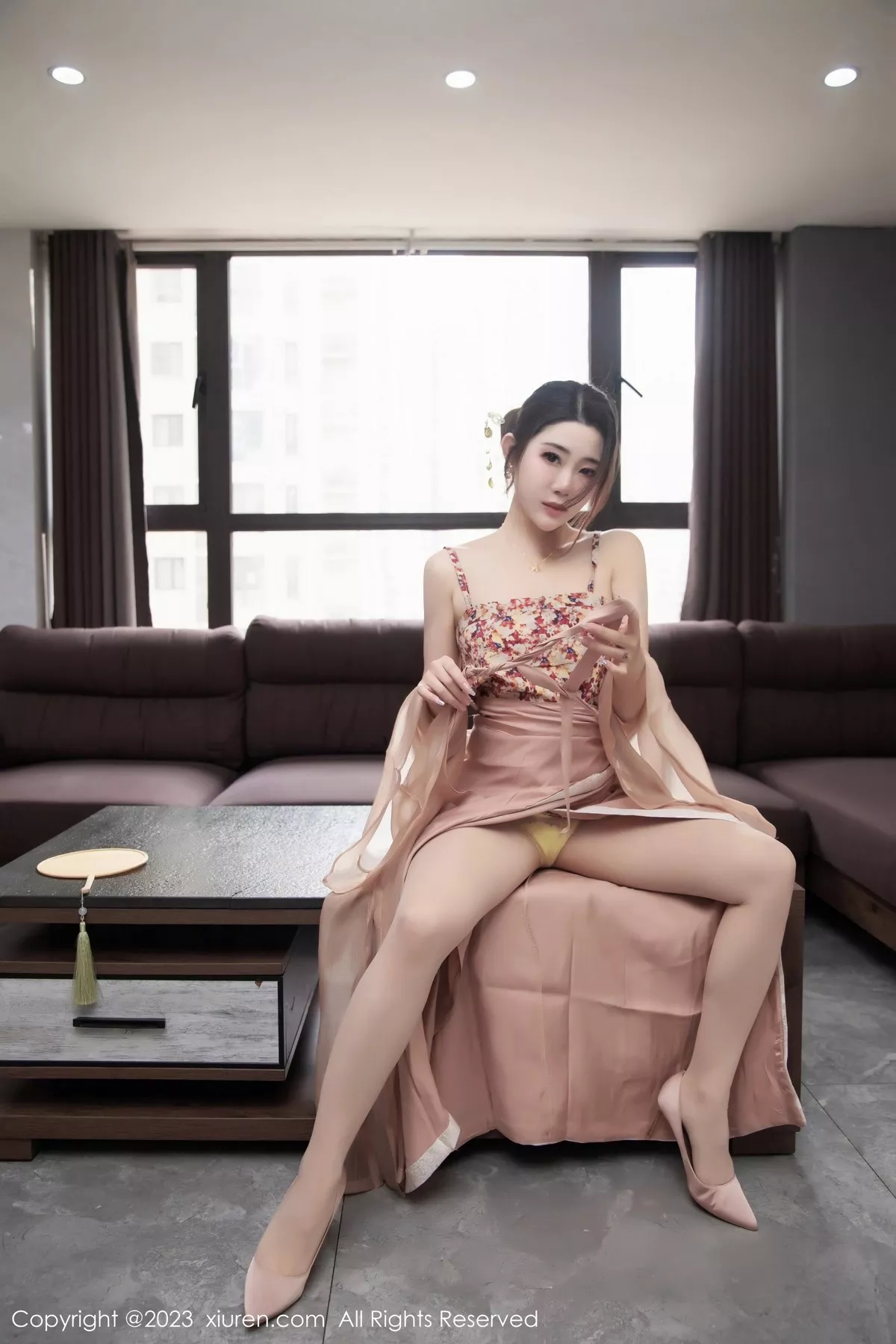 秀人集.com_[XiuRen秀人网]No.6457_模特严利娅Yuliya性感浅暖色古风汉服半撩秀曼妙身姿诱惑写真104P