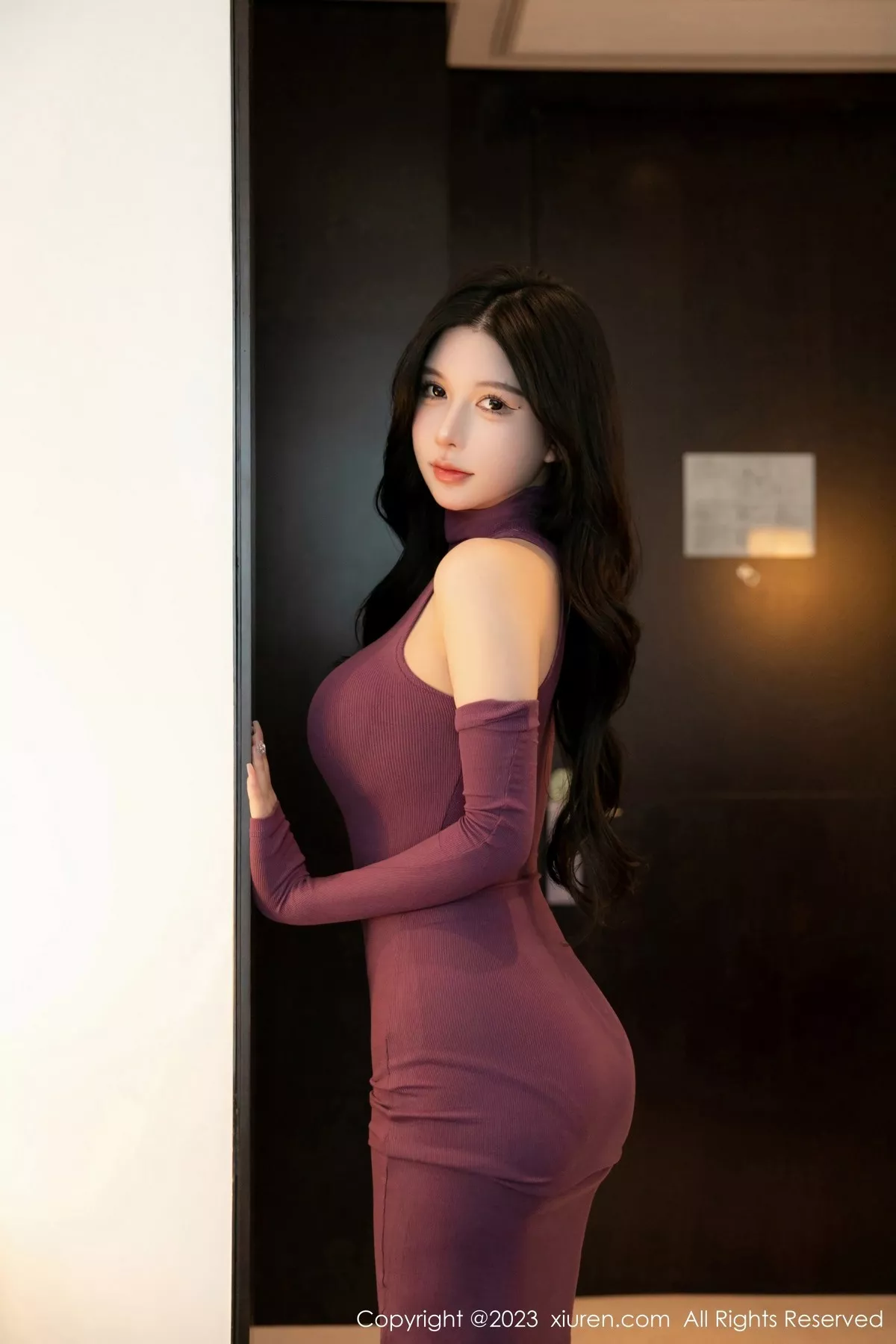 秀人集.com_[XiuRen秀人网]No.6469_模特林珊珊性感暗红色收身连衣裙露红色轻透内衣完美诱惑写真100P